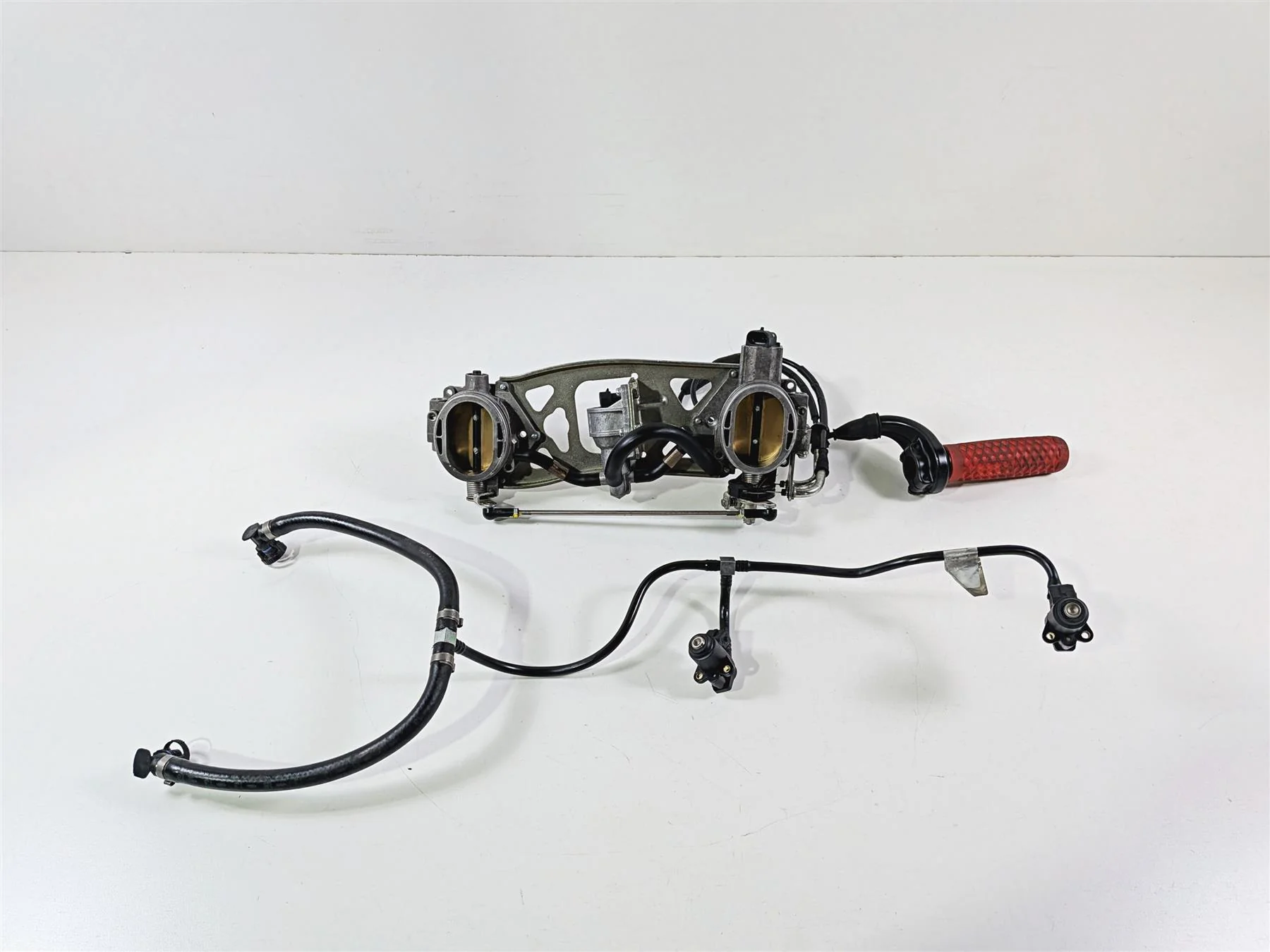 2008 Ducati 1098 SBK Throttle Body + Grip & Injector Set 28240791A - Image 6