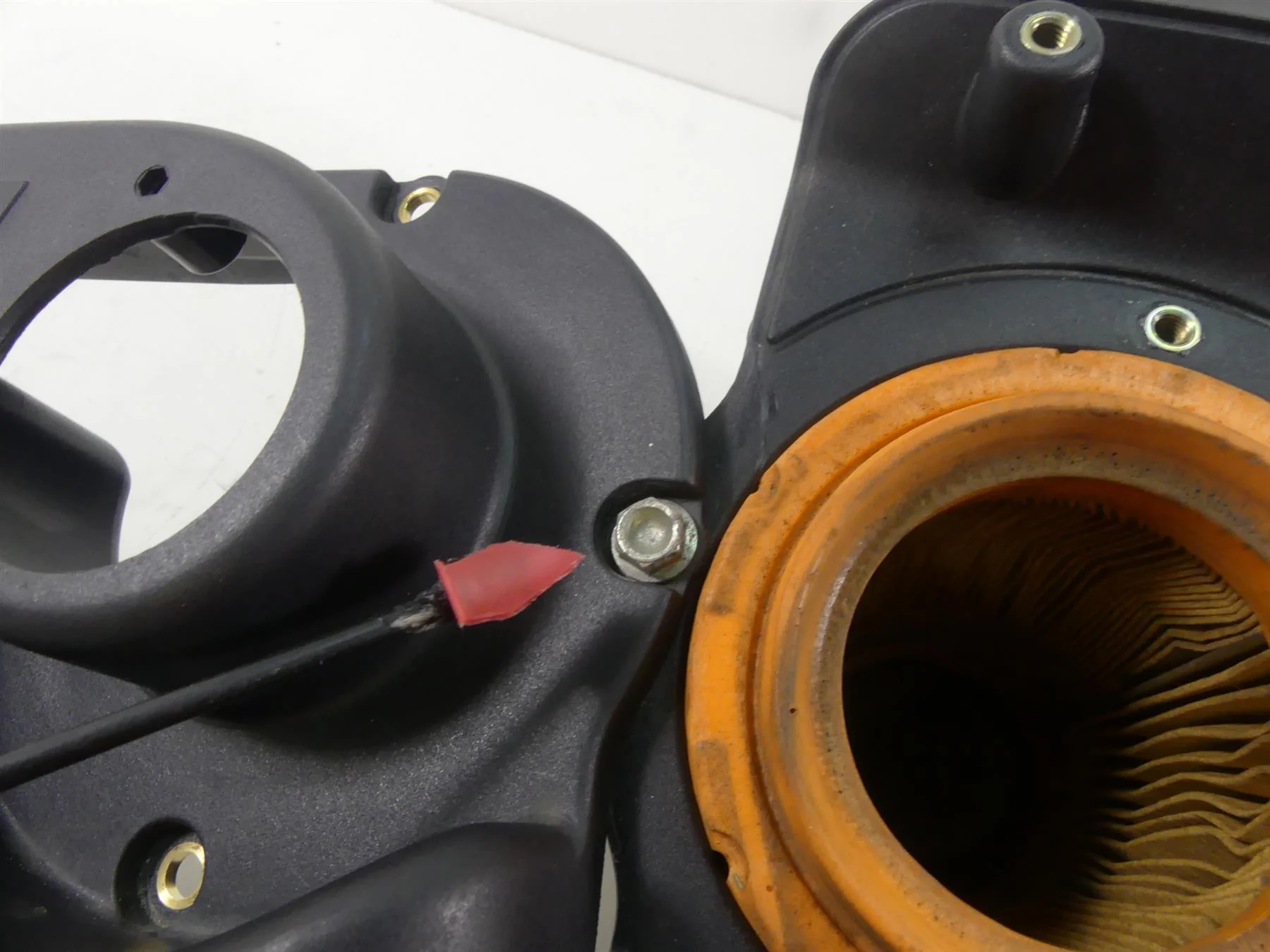 2008 Ducati Hypermotard 1100S Air Filter Cleaner Breather Box - Read 44211291B - Image 9