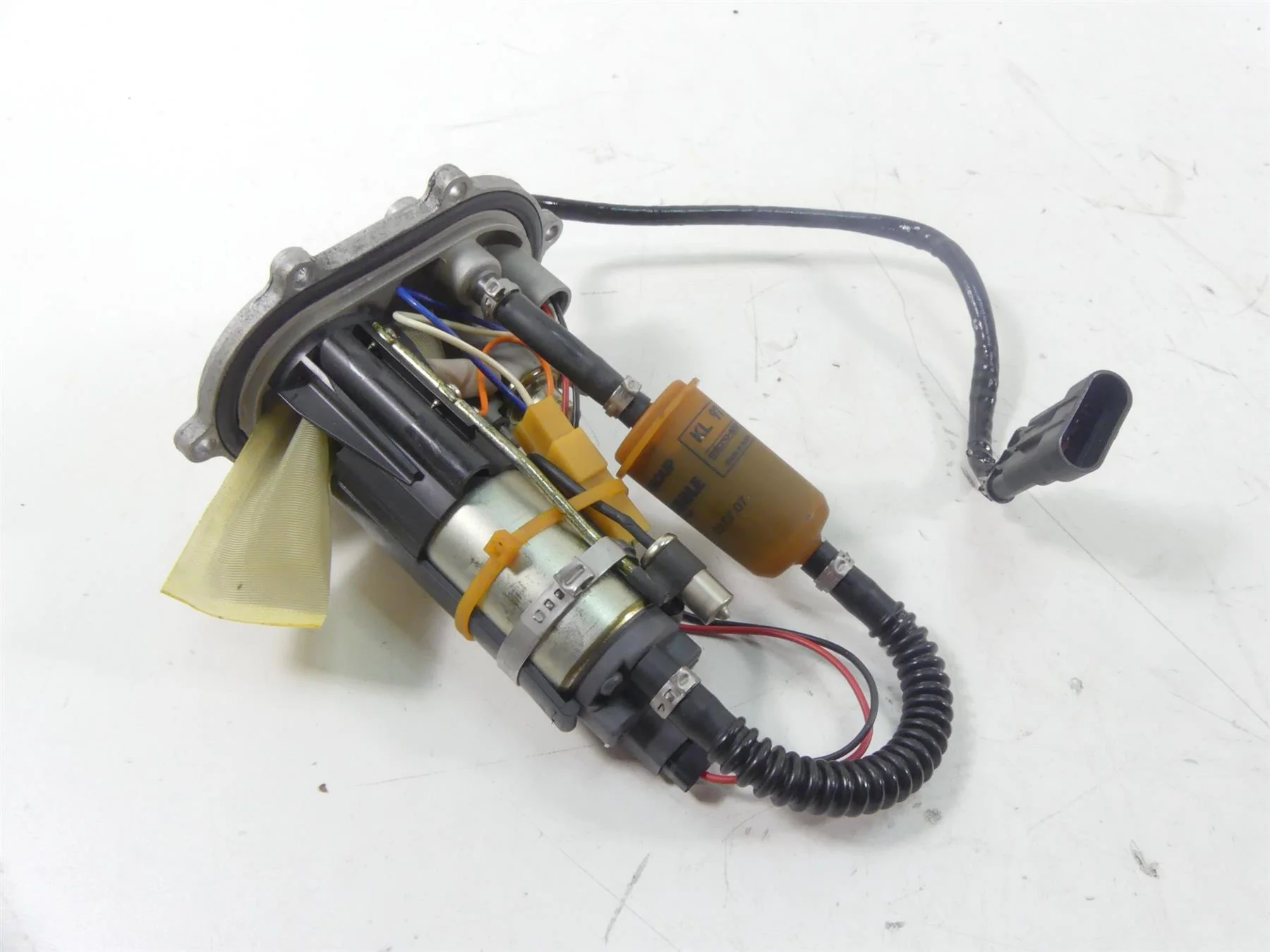 2008 Ducati Hypermotard 1100S Fuel Gas Petrol Pump - 6K - Tested 16023701A - Image 2