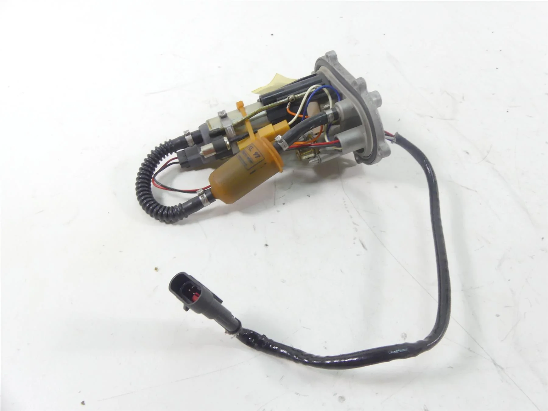 2008 Ducati Hypermotard 1100S Fuel Gas Petrol Pump - 6K - Tested 16023701A - Image 3