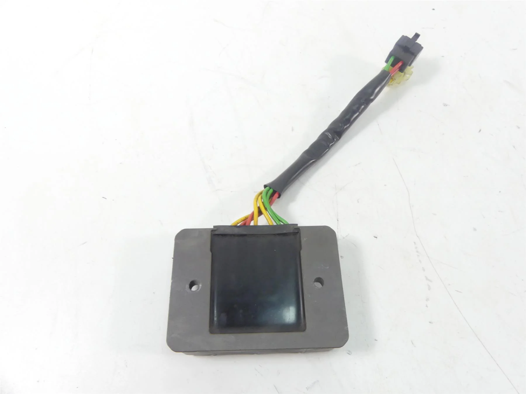2008 Ducati Hypermotard 1100S Rectifier Voltage Regulator 54040261A - Image 4