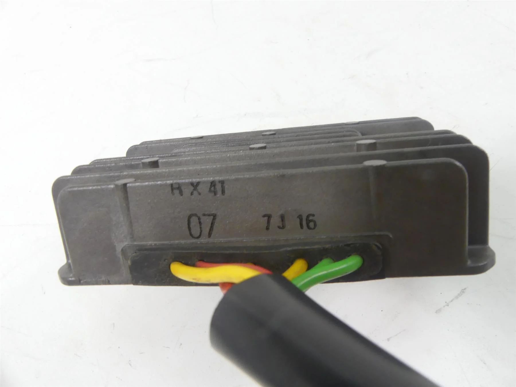 2008 Ducati Hypermotard 1100S Rectifier Voltage Regulator 54040261A - Image 7