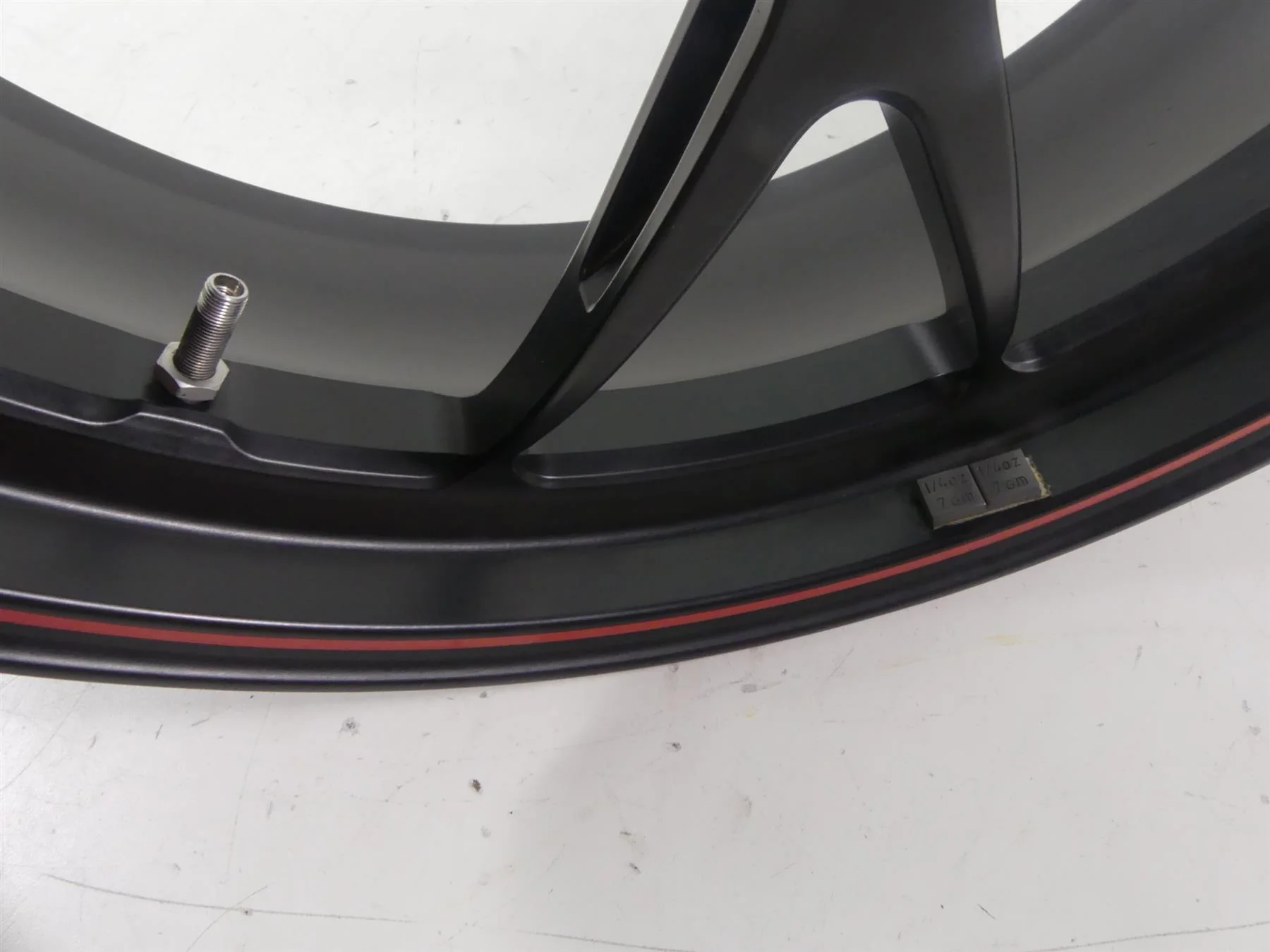 2008 Ducati Hypermotard 1100S Straight Marchesini Rear Wheel 17x5.5 50221291AB - Image 8