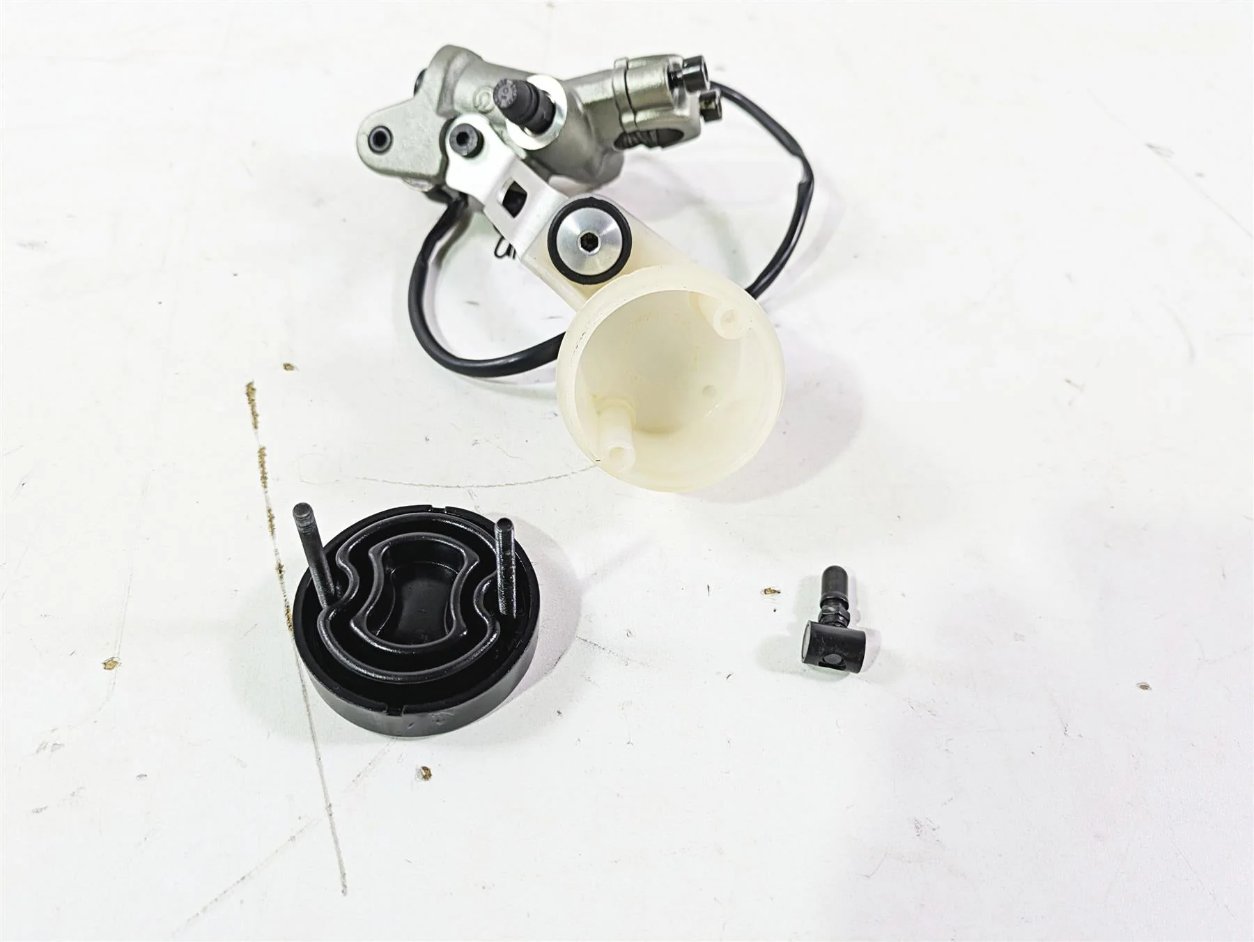 2008 Ducati SBK 1098 S Brembo Front Radial Brake Master Cylinder 62440461A - Image 12