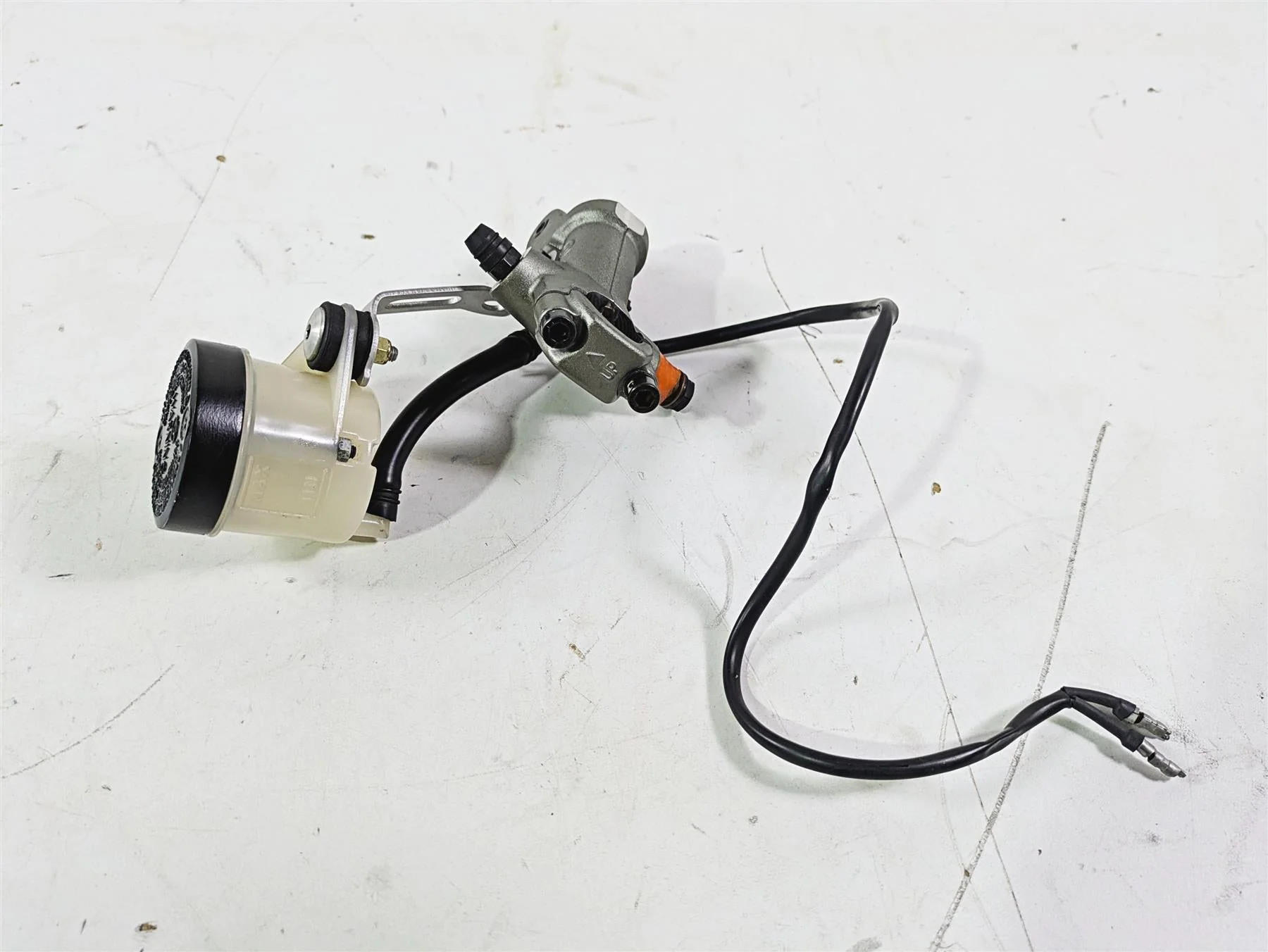 2008 Ducati SBK 1098 S Brembo Front Radial Brake Master Cylinder 62440461A - Image 4