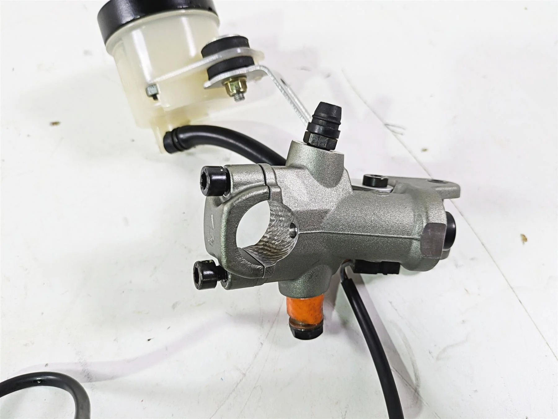 2008 Ducati SBK 1098 S Brembo Front Radial Brake Master Cylinder 62440461A - Image 7