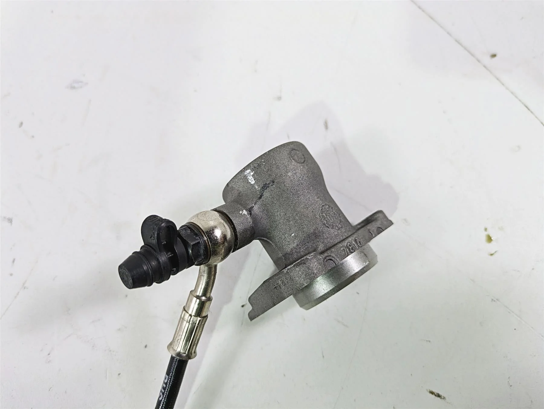 2008 Ducati SBK 1098 S Clutch Slave Cylinder + Line 19540031A - Image 10