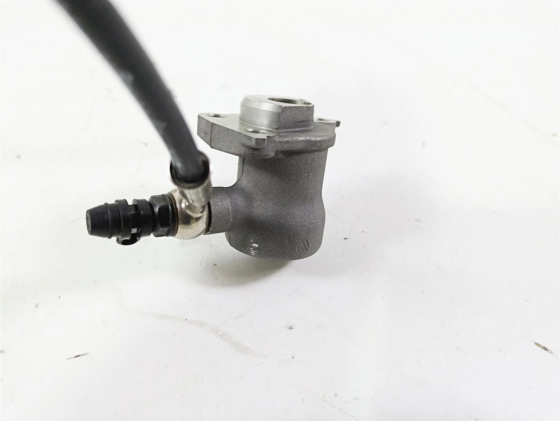 2008 Ducati SBK 1098 S Clutch Slave Cylinder + Line 19540031A - Image 12