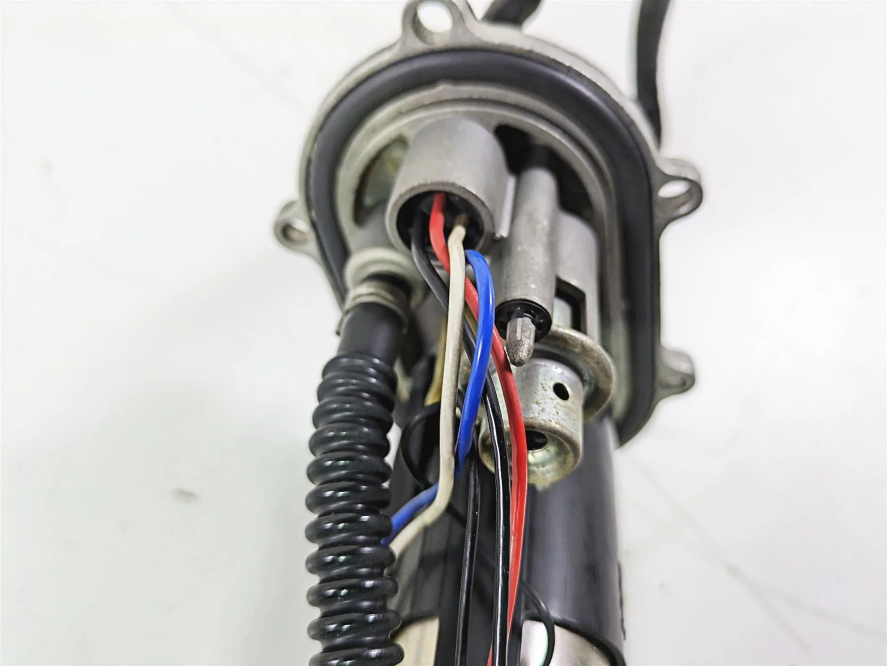 2008 Ducati SBK 1098 S Fuel Gas Petrol Pump 16023661A - Image 12