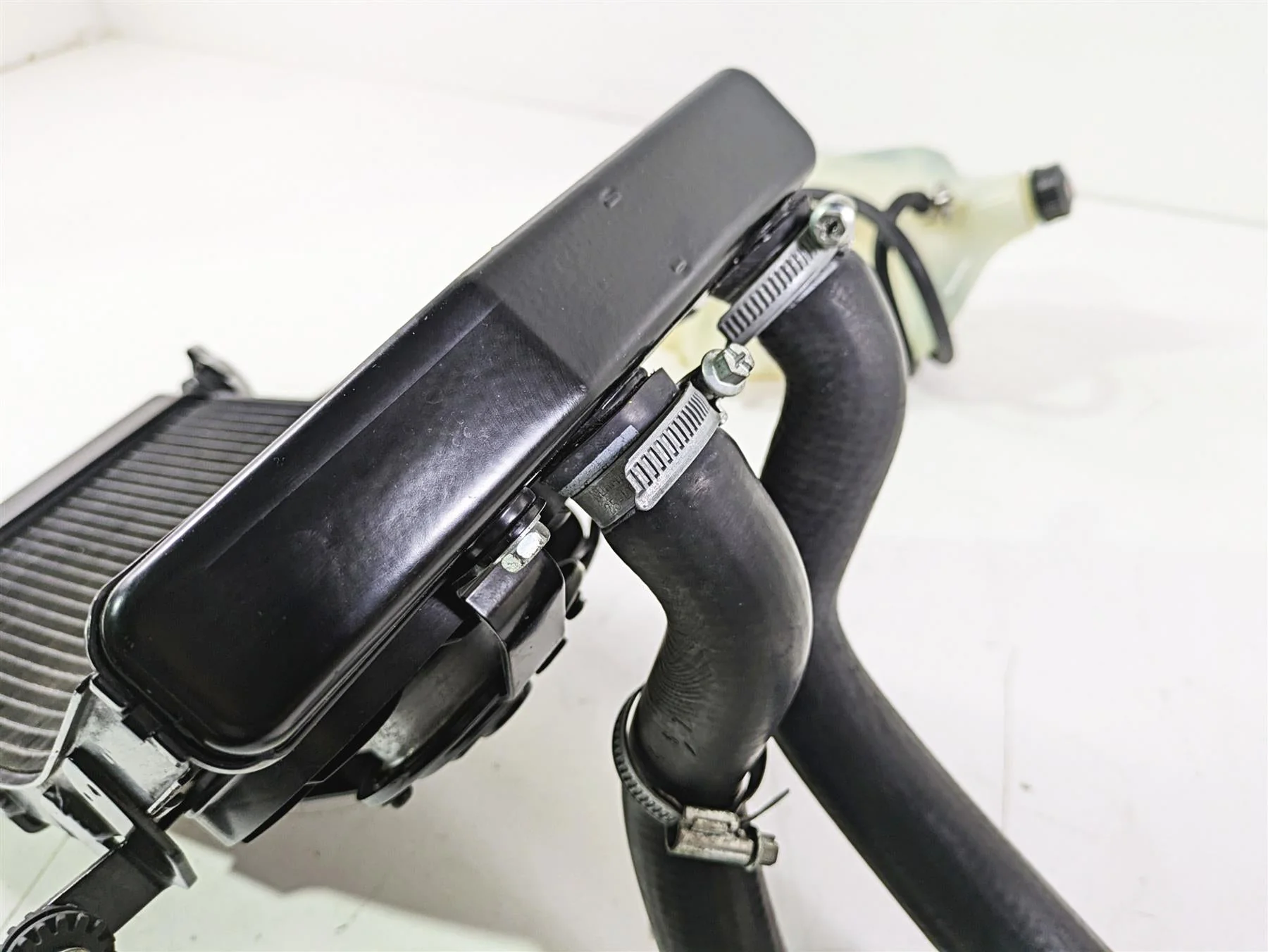 2008 Ducati SBK 1098 S Radiator Fan Reservoir Hoses Set 54840741B 54840742B - Image 12