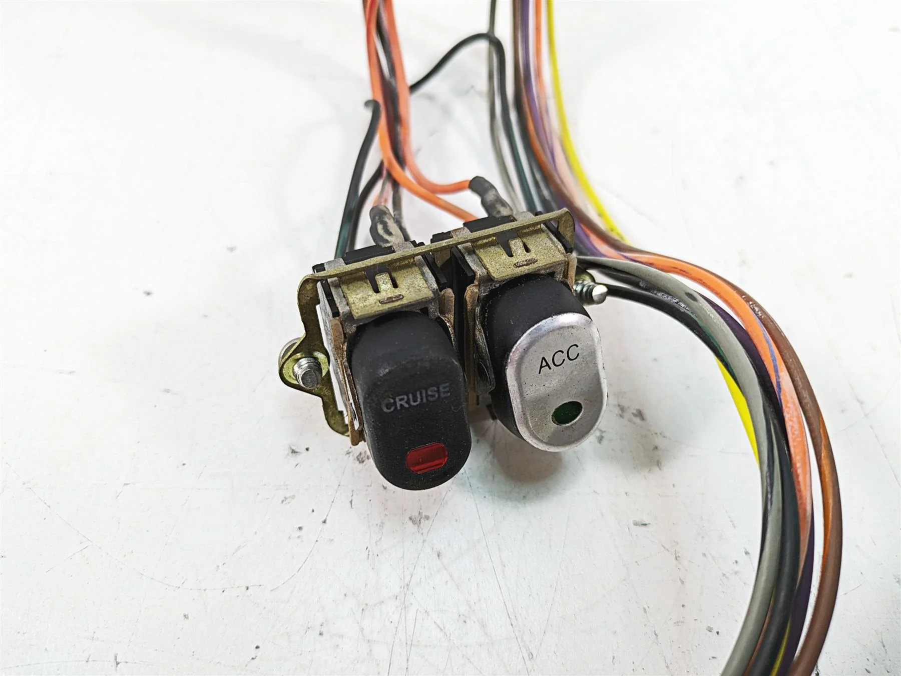 2008 Harley FLHTCU Electra Glide Auxiliary Cruise Spot Switch Set 70271-98 - Image 6