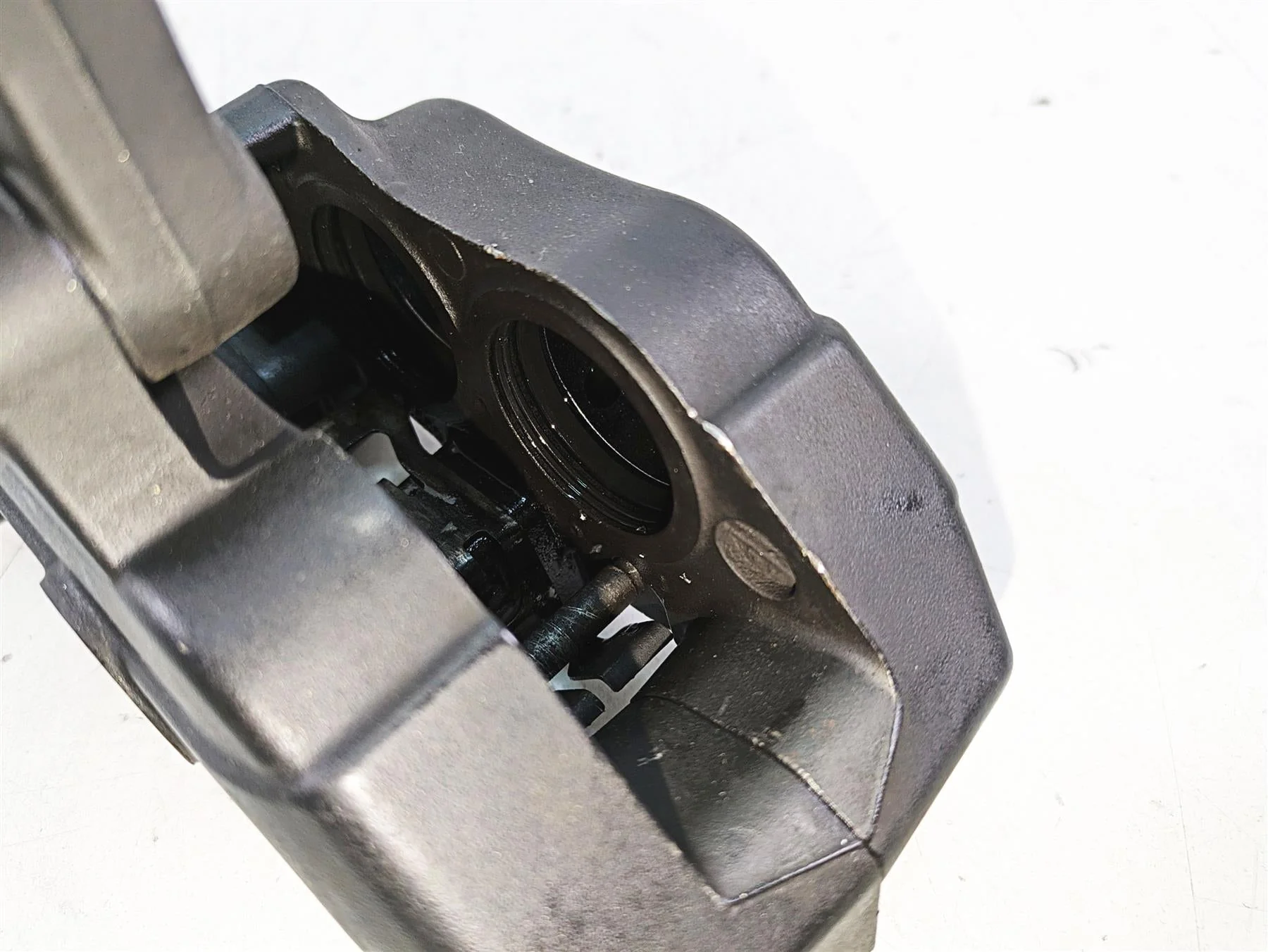 2008 Harley FLHTCU Electra Glide Brembo Rear Brake Caliper - Read 44080-08C - Image 2