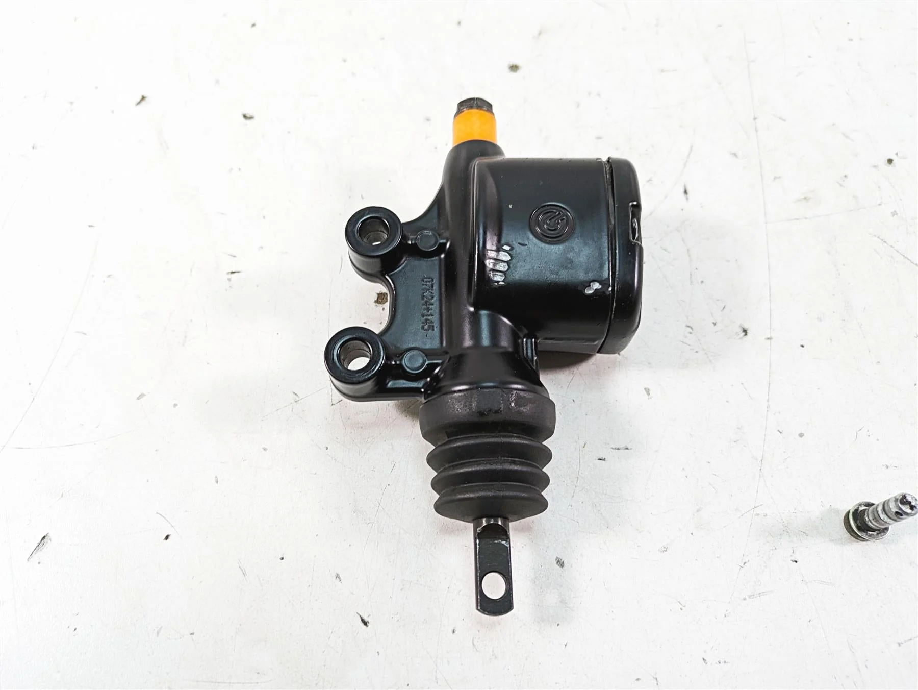2008 Harley FLHTCU Electra Glide Brembo Rear Brake Master Cylinder 41763-08C - Image 4