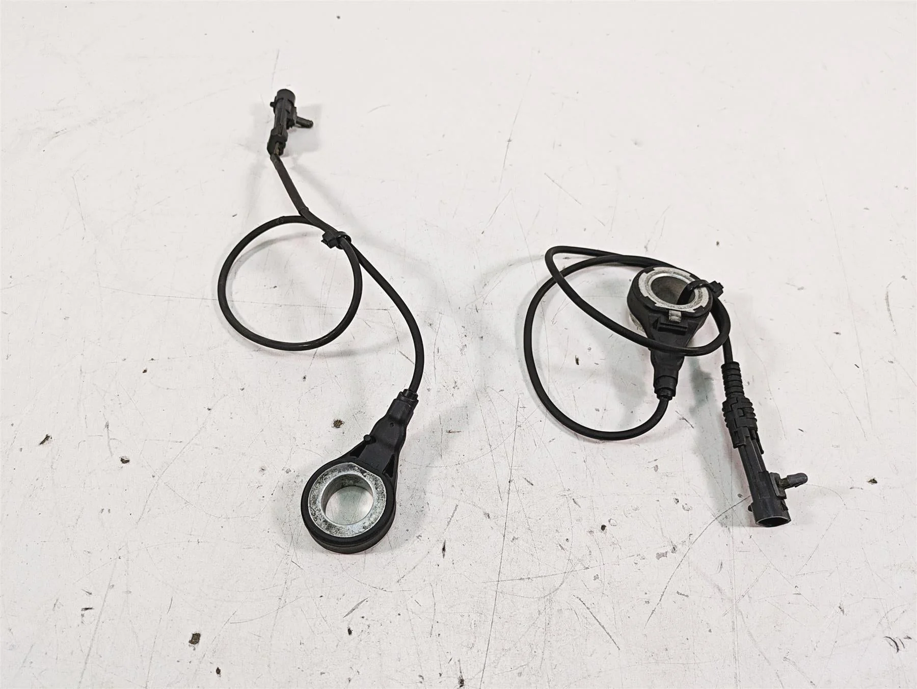 2008 Harley FLHTCU Electra Glide Front Rear Abs Wheel Speed Sensors 40615-08