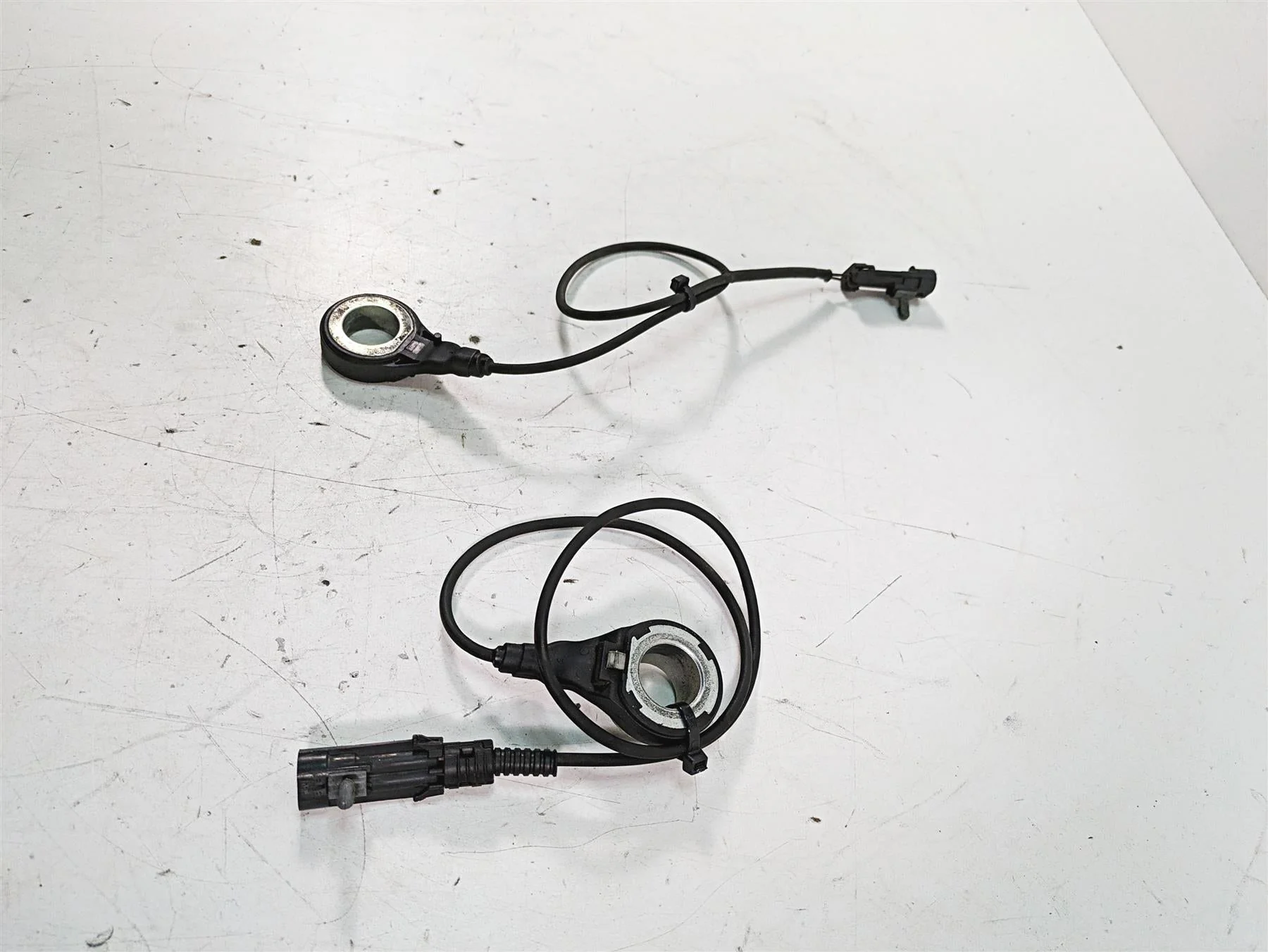 2008 Harley FLHTCU Electra Glide Front Rear Abs Wheel Speed Sensors 40615-08 - Image 3