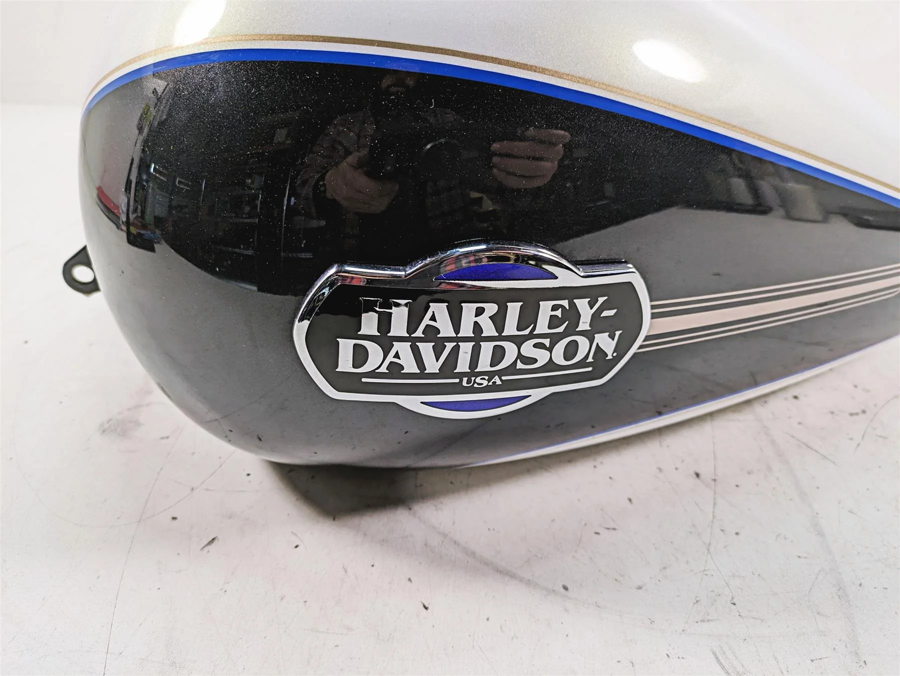 2008 Harley FLHTCU Electra Glide Fuel Gas Petrol Tank - No Dents 61356-08 - Image 9