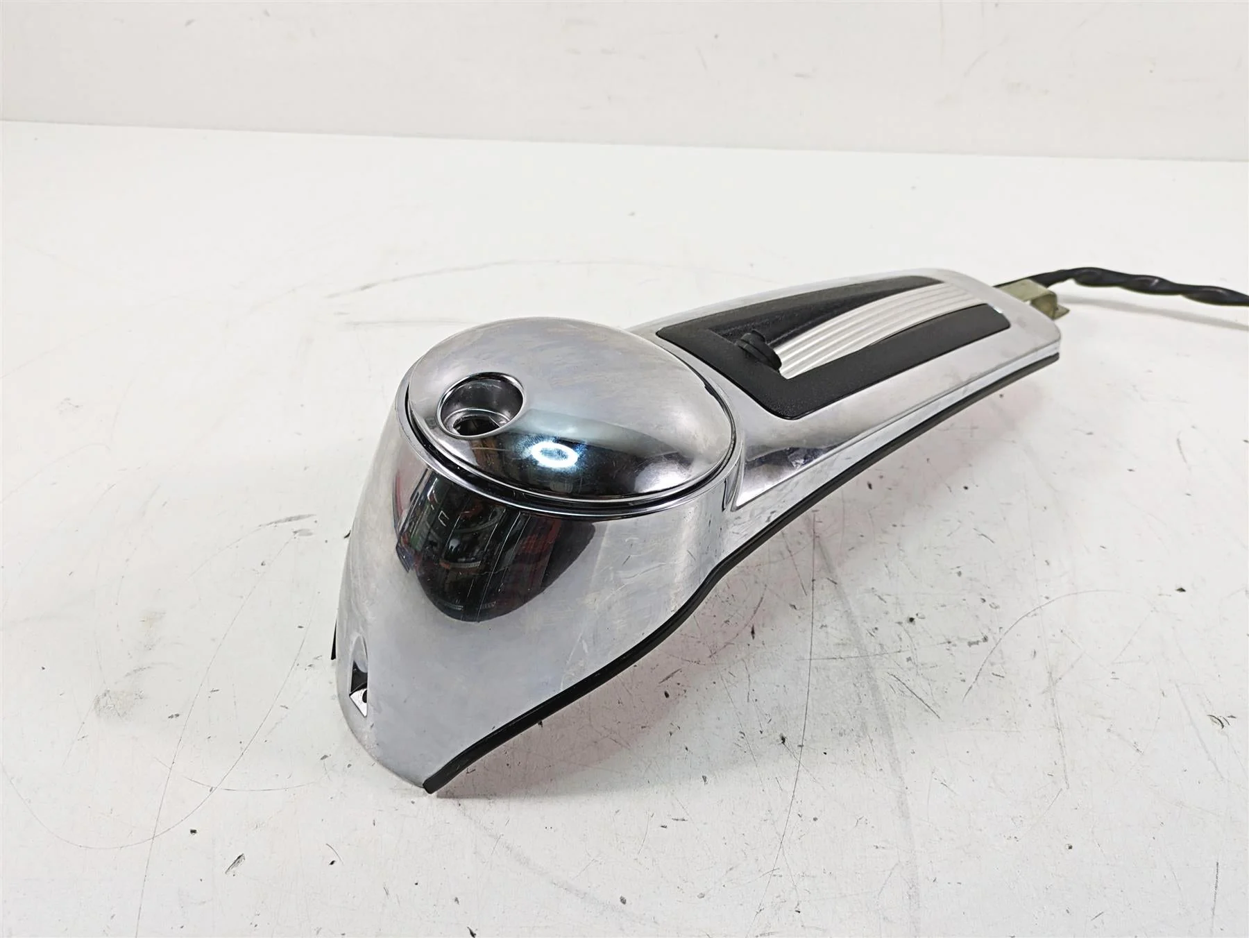 2008 Harley FLHTCU Electra Glide Fuel Tank Dash Intercom Console Cover 61270-08 - Image 12
