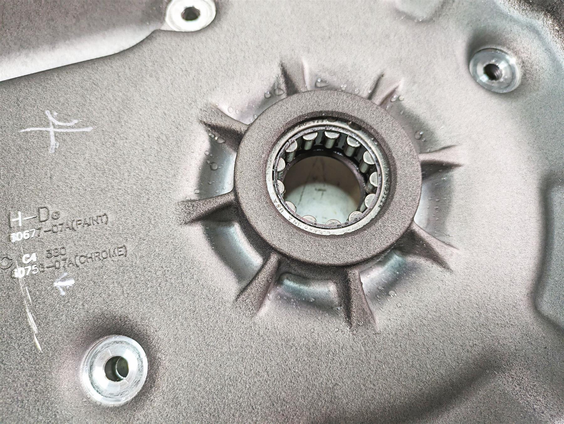 2008 Harley FLHTCU Electra Glide Inner Primary Drive Clutch Cover 60677-07A - Image 12