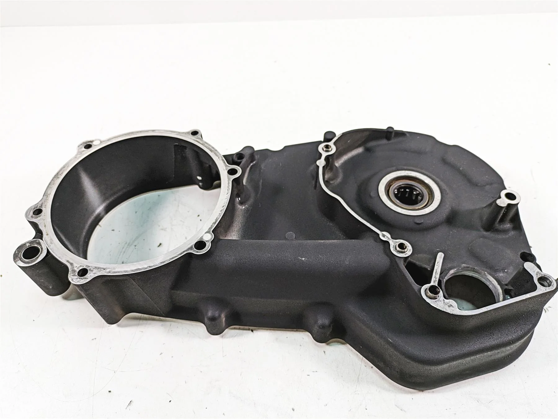 2008 Harley FLHTCU Electra Glide Inner Primary Drive Clutch Cover 60677-07A - Image 3