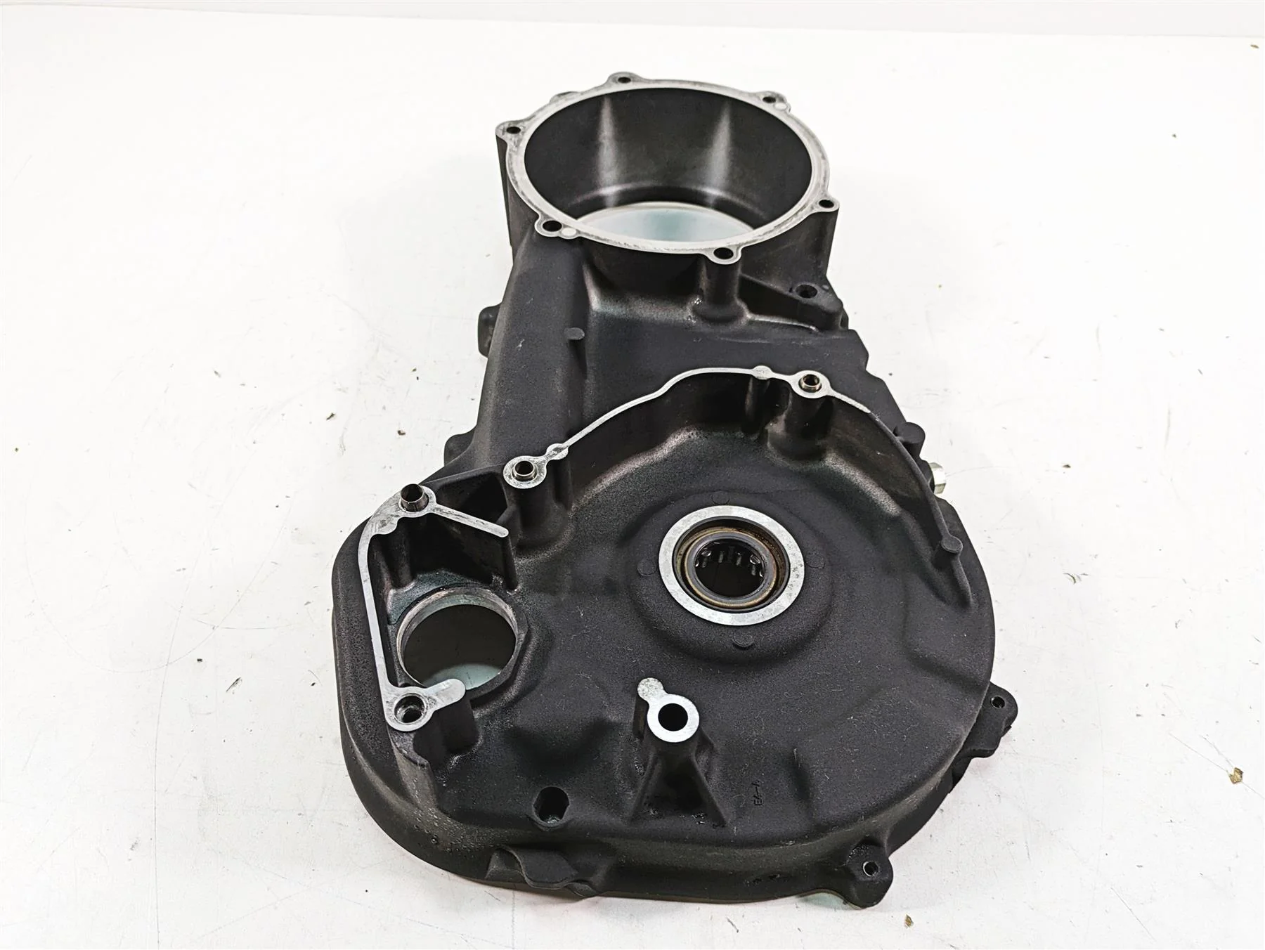 2008 Harley FLHTCU Electra Glide Inner Primary Drive Clutch Cover 60677-07A - Image 4