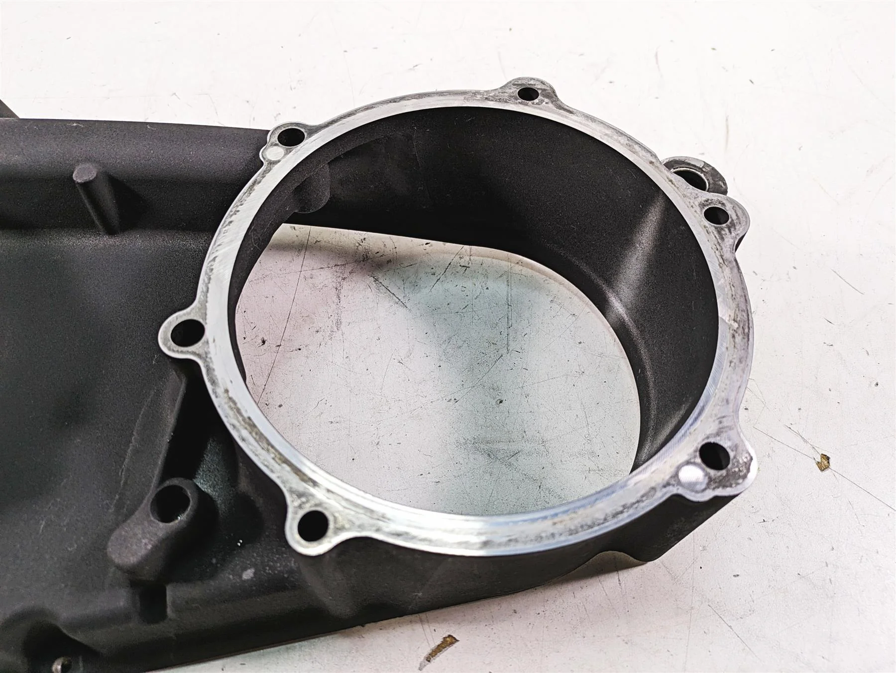 2008 Harley FLHTCU Electra Glide Inner Primary Drive Clutch Cover 60677-07A - Image 9