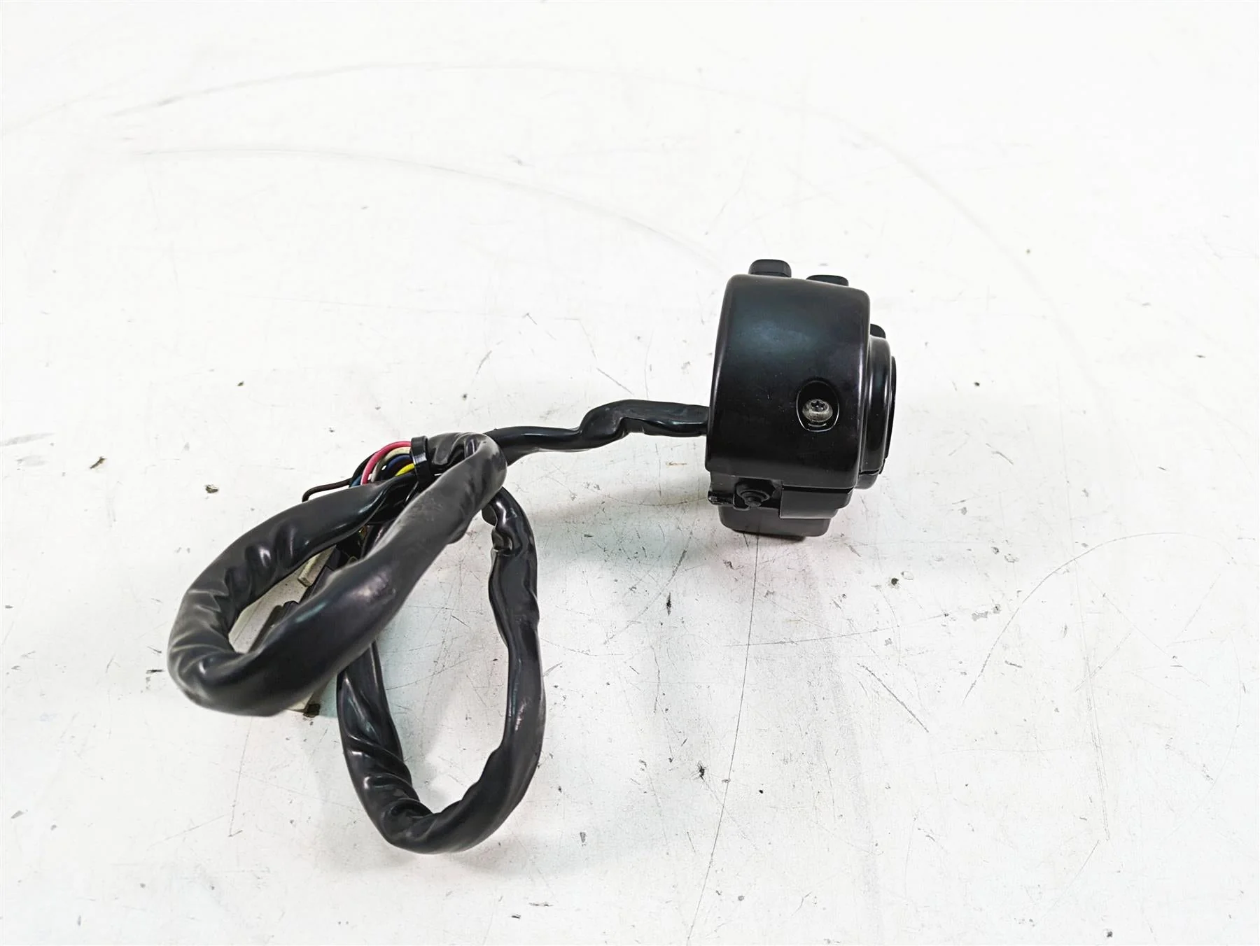2008 Harley FLHTCU Electra Glide Left Hand Control Switch - Read 71682-06A - Image 3