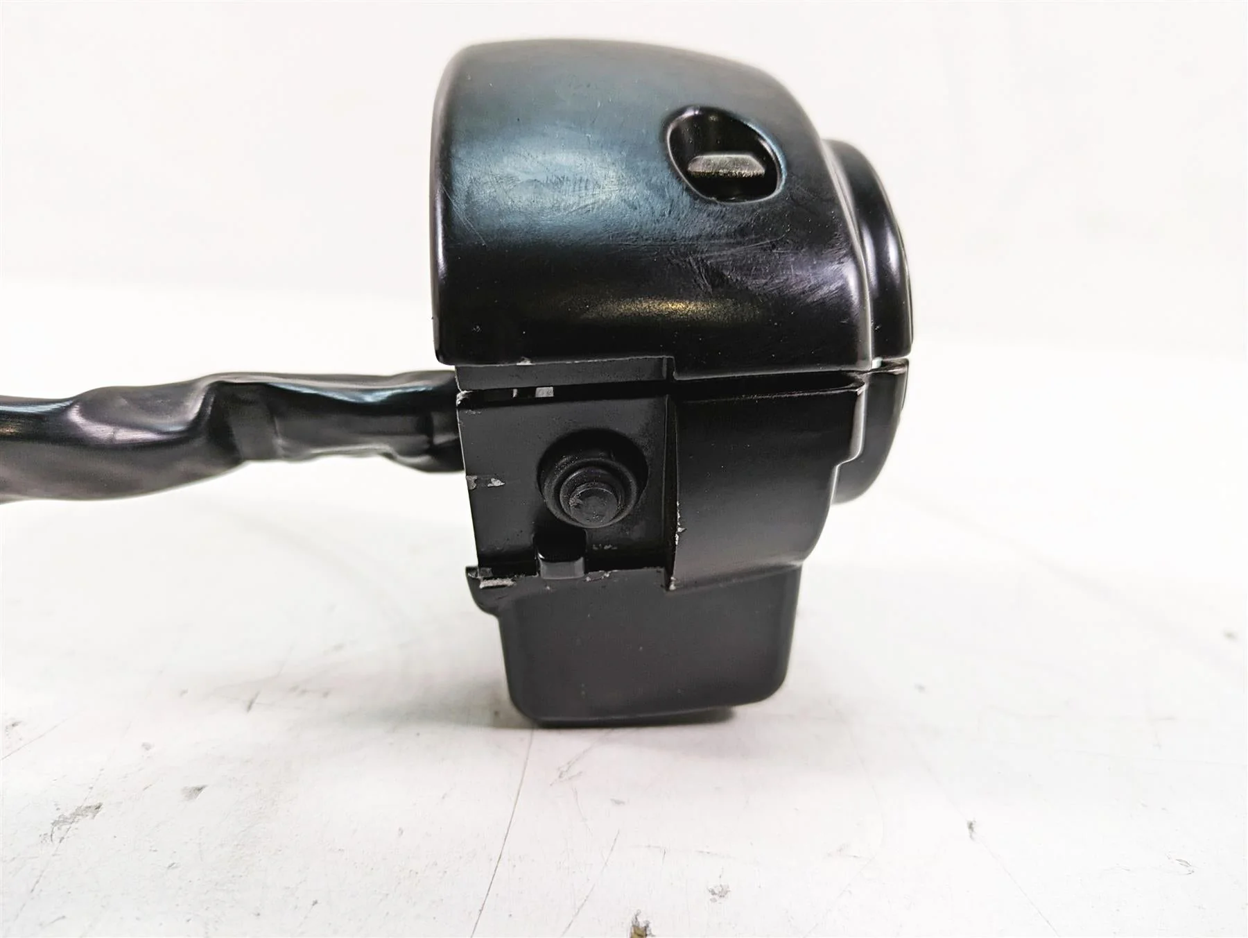 2008 Harley FLHTCU Electra Glide Left Hand Control Switch - Read 71682-06A - Image 8