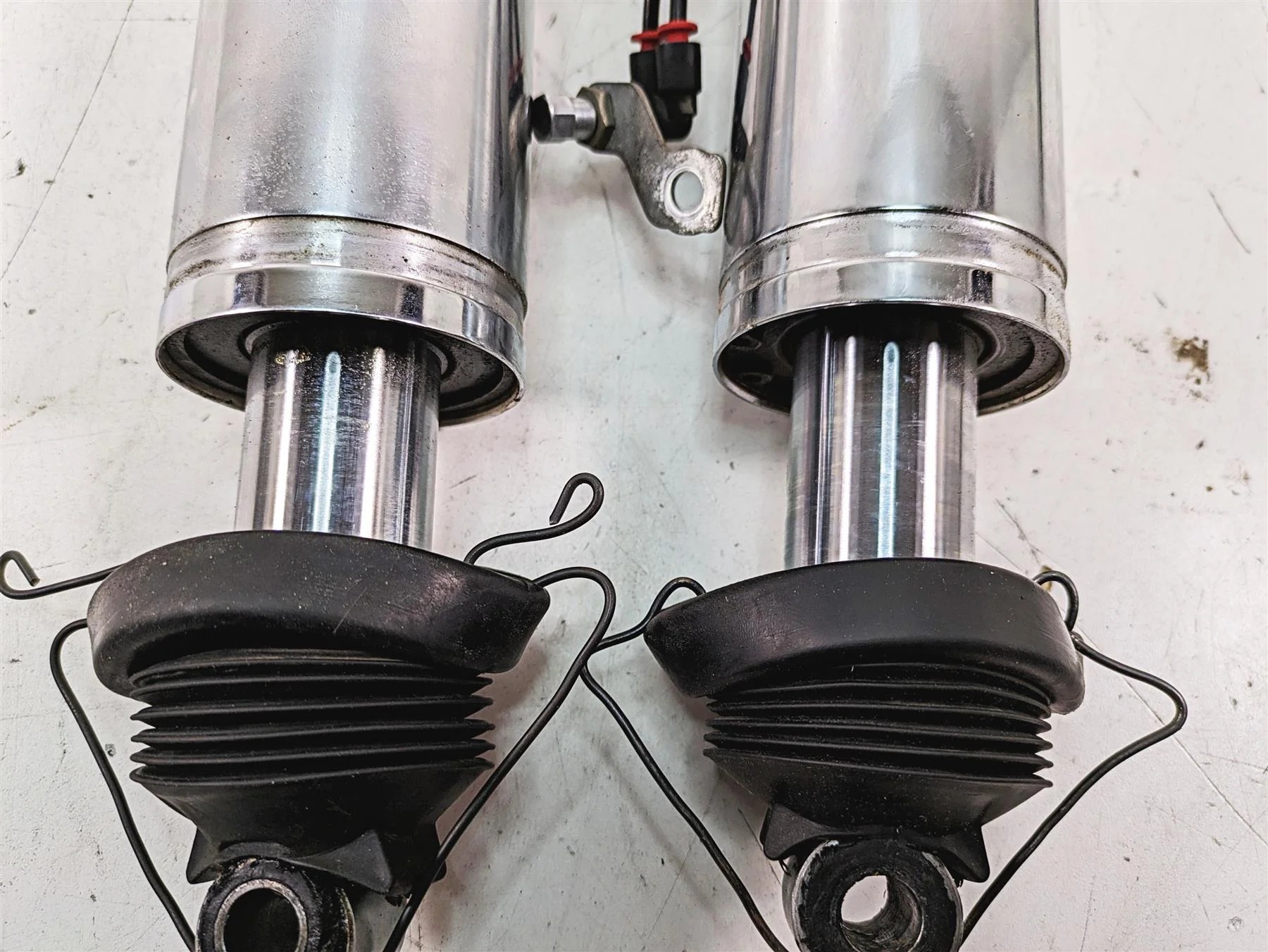 2008 Harley FLHTCU Electra Glide Rear Chrome Air Shock Damper 12" Set - Image 12