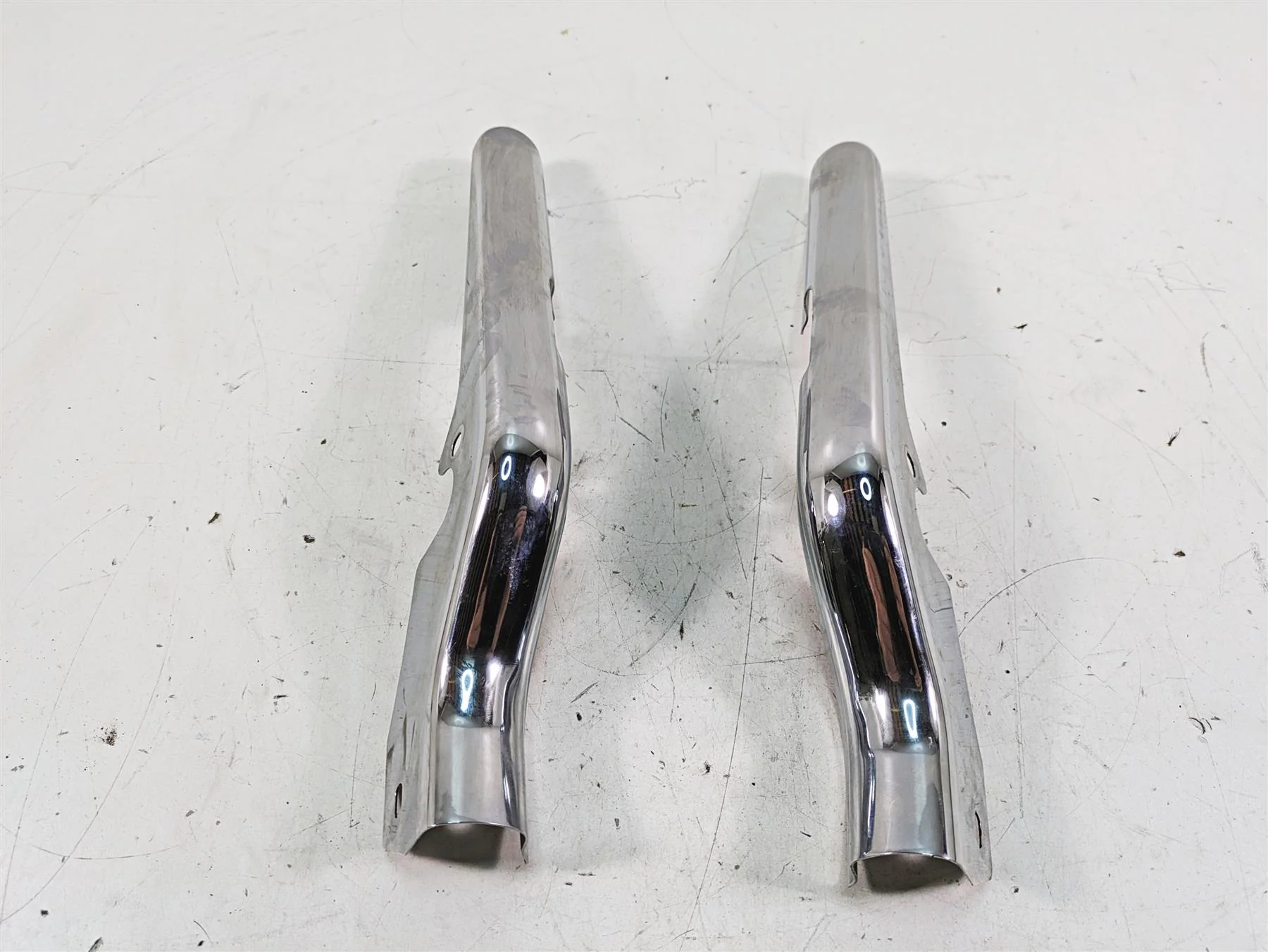 2008 Harley FLHTCU Electra Glide Rear Frame Chrome Struts Braces Set 47502-97 - Image 2