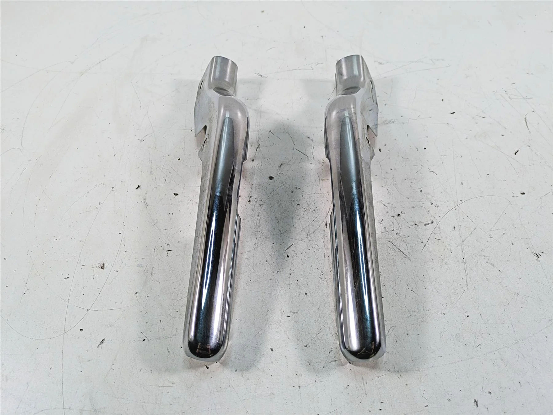 2008 Harley FLHTCU Electra Glide Rear Frame Chrome Struts Braces Set 47502-97 - Image 4