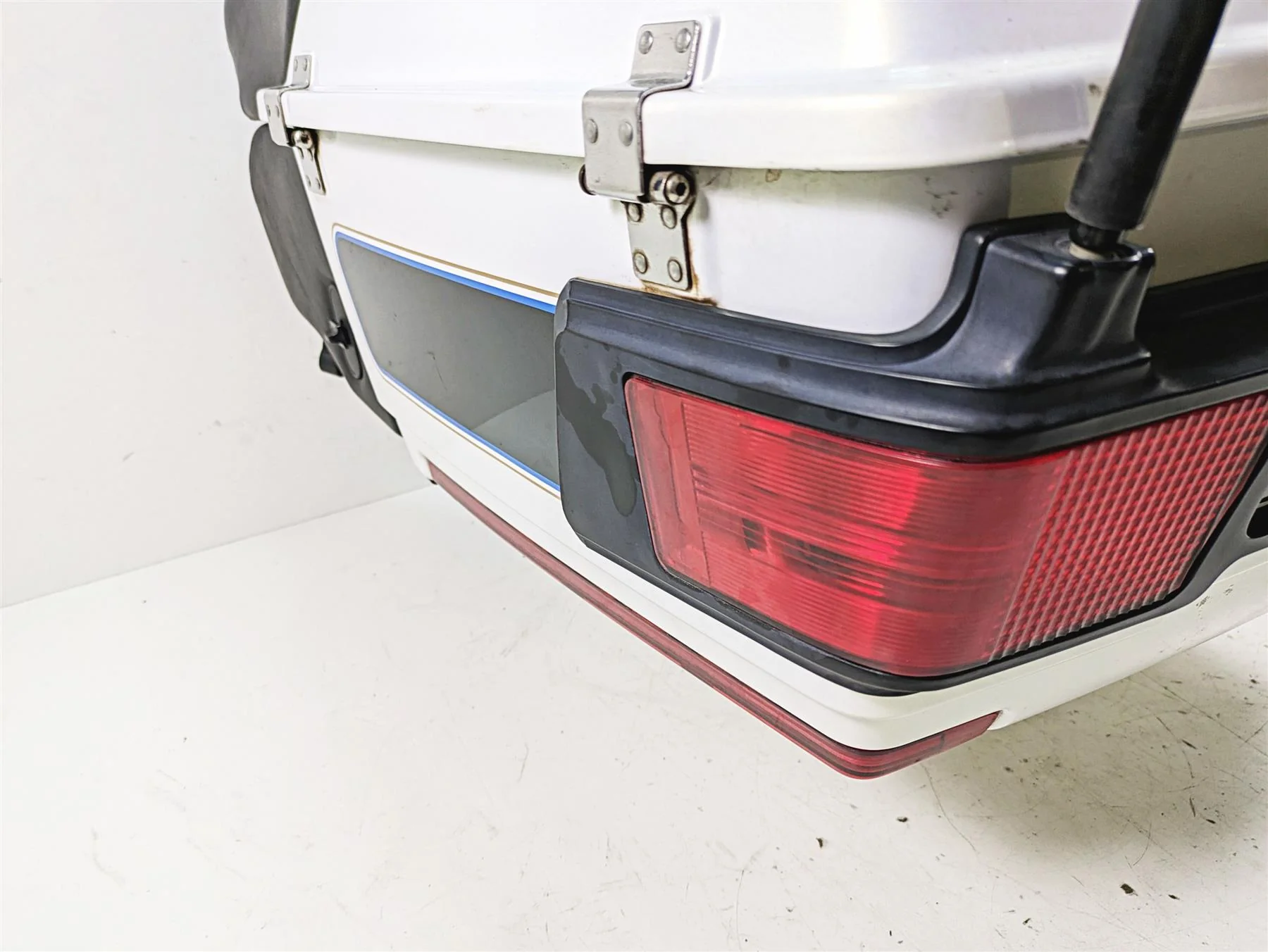 2008 Harley FLHTCU Electra Glide Rear Trunk Tour Pak Speaker Set - Read 53217-08 - Image 5