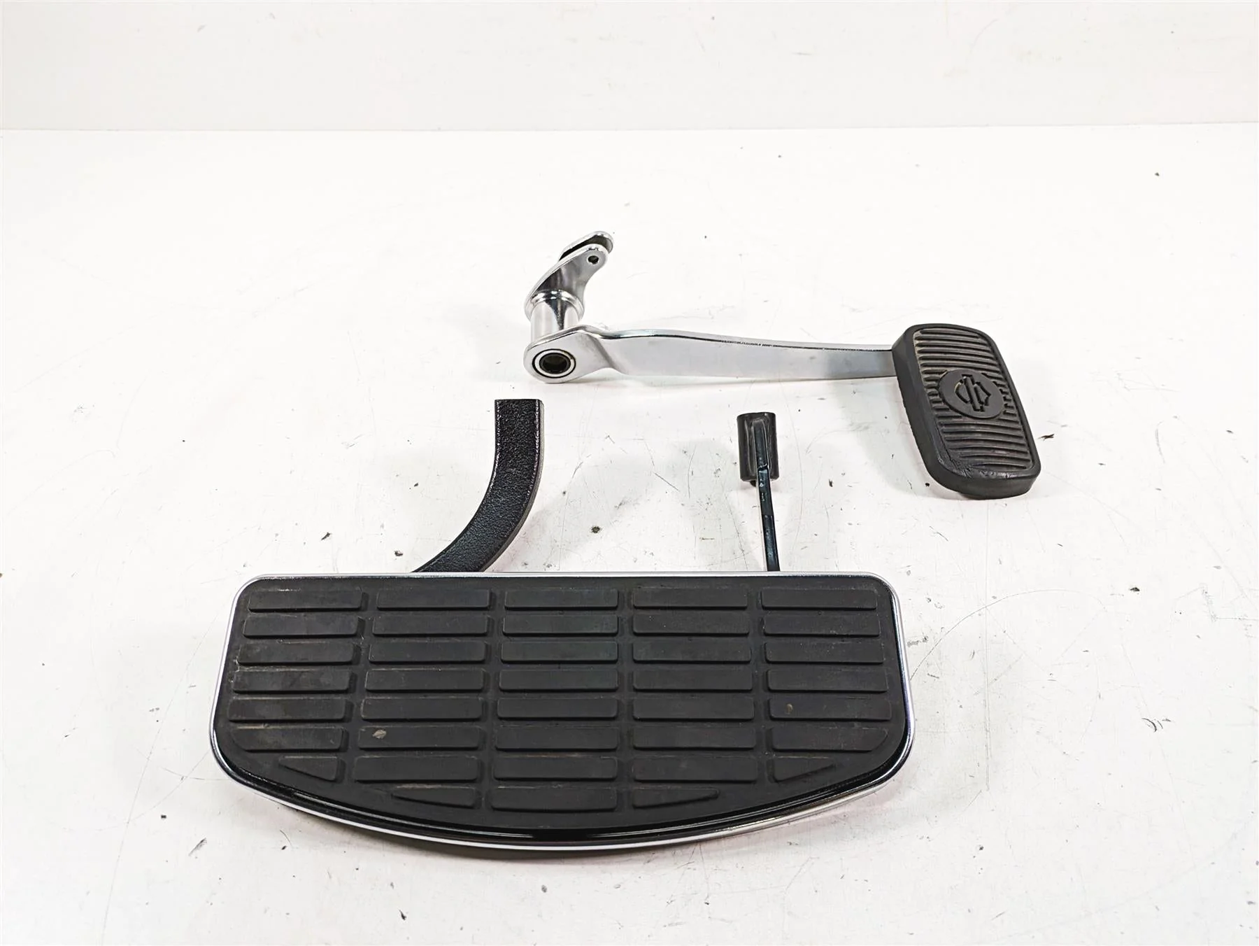 2008 Harley FLHTCU Electra Glide Right Floorboard Footpeg + Brake Lever 50518-83 - Image 7