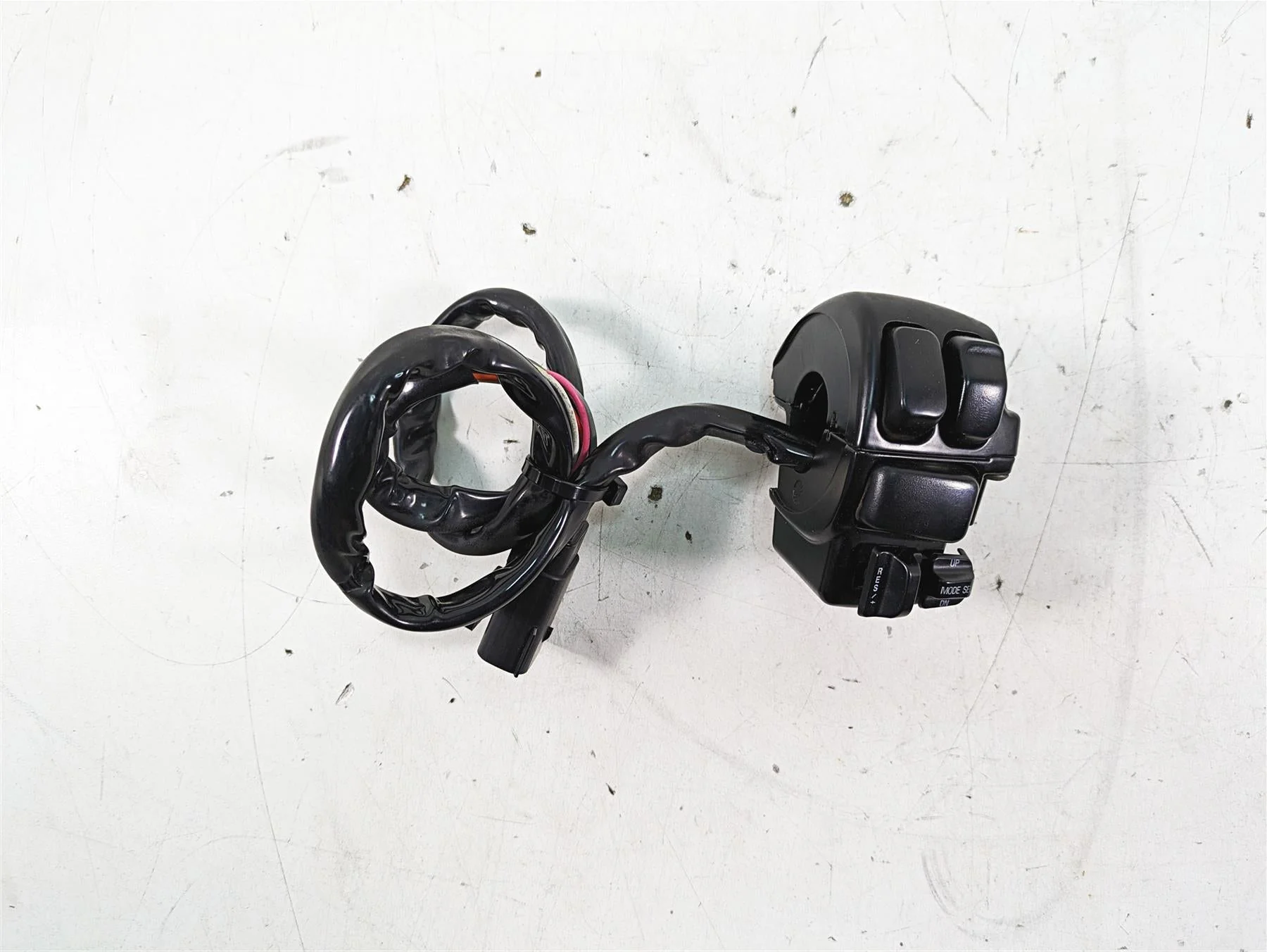 2008 Harley FLHTCU Electra Glide Right Hand Cruise Control Switch 71684-06A - Image 5