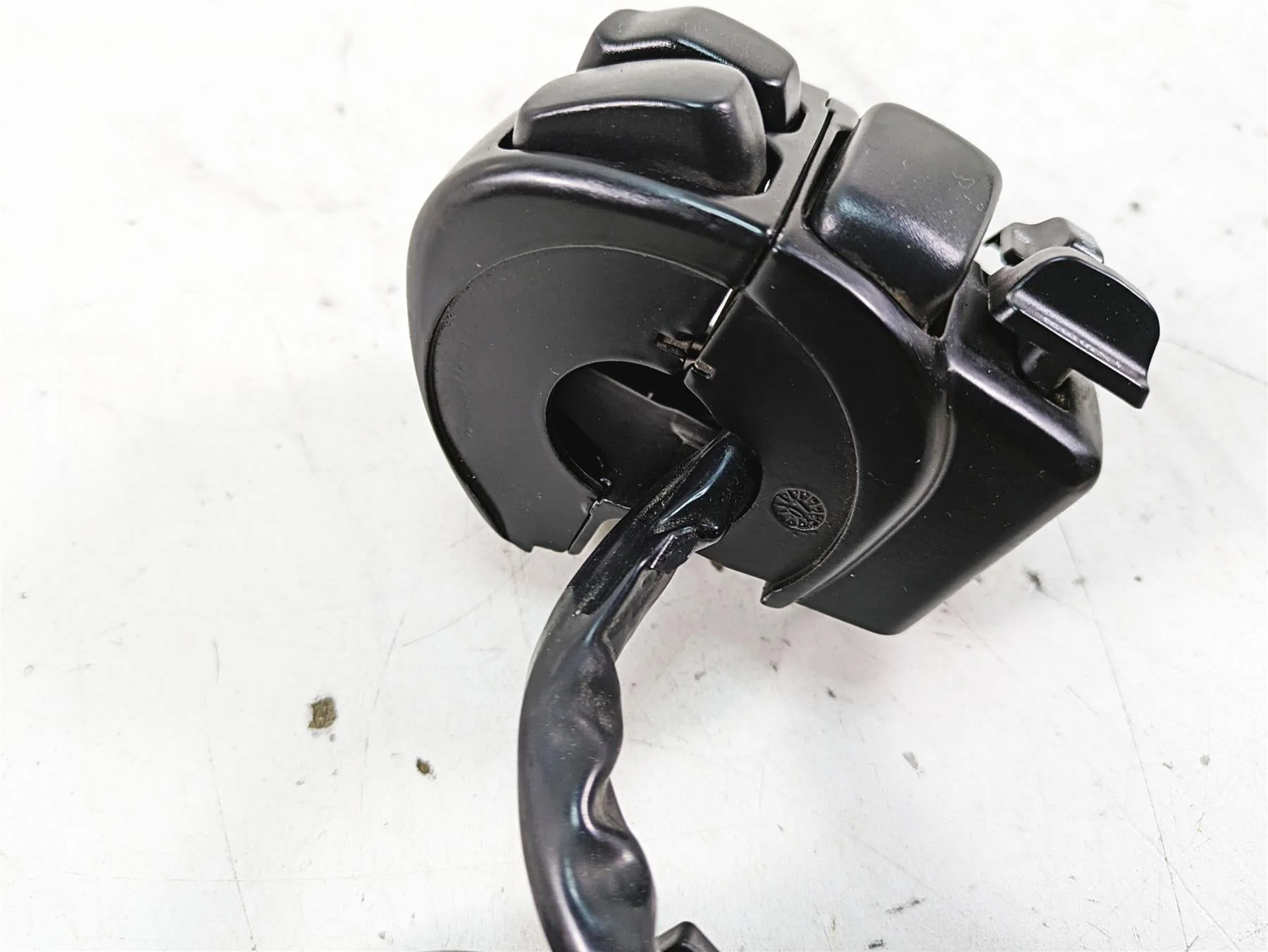 2008 Harley FLHTCU Electra Glide Right Hand Cruise Control Switch 71684-06A - Image 9
