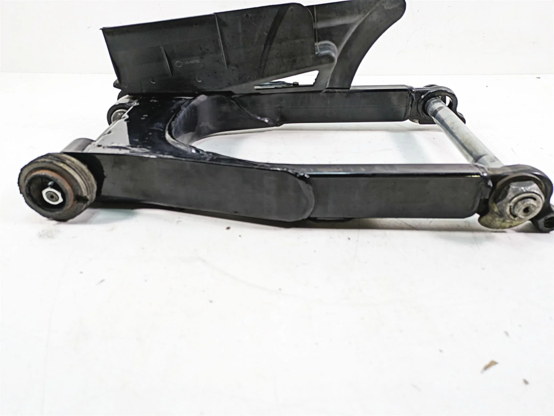 2008 Harley FLHTCU Electra Glide Straight Rear Swingarm Swing Arm 47549-02A - Image 8