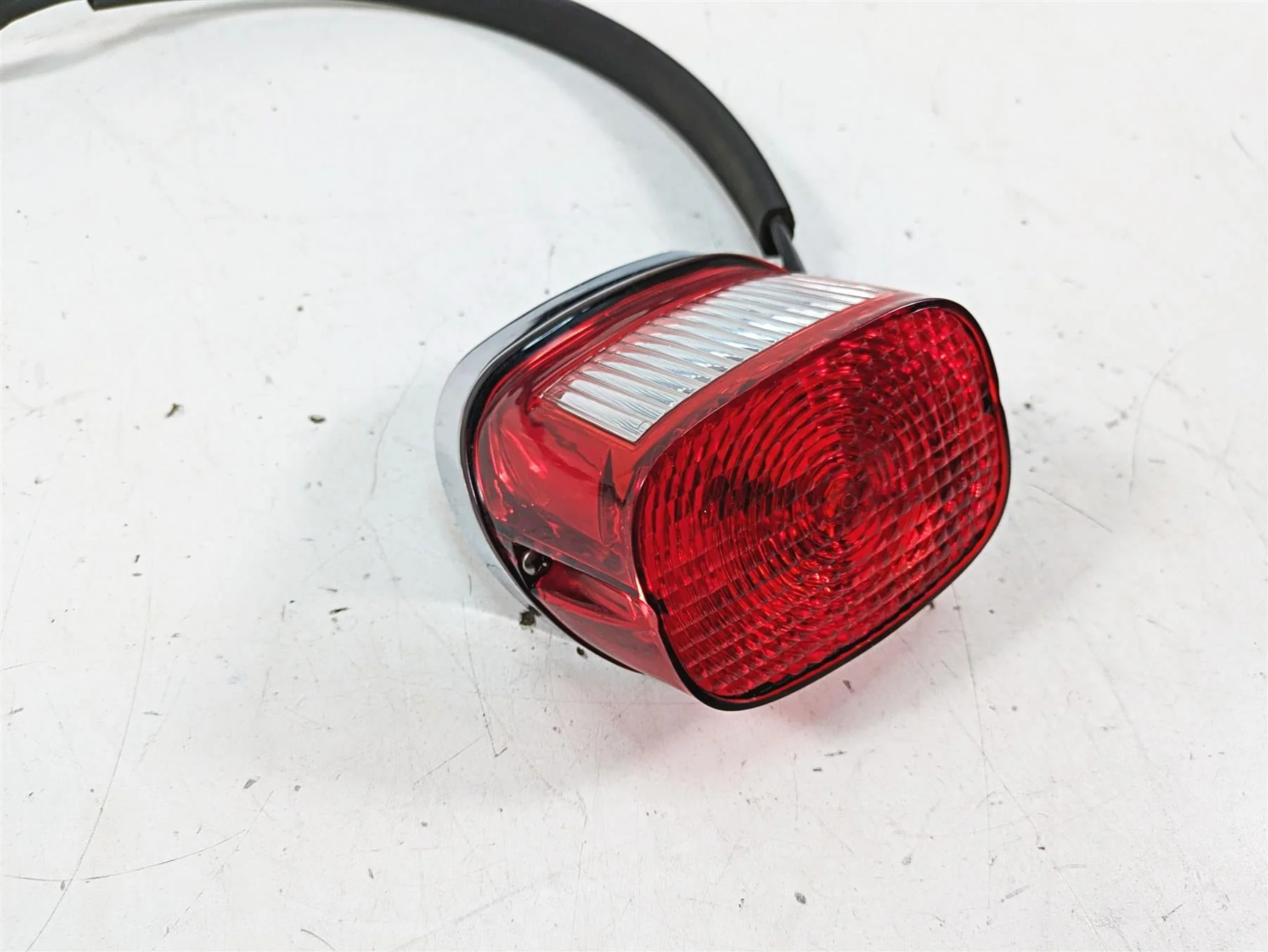 2008 Harley FLHTCU Electra Glide Taillight Tail Light & Wiring -Read 68140-04 - Image 11