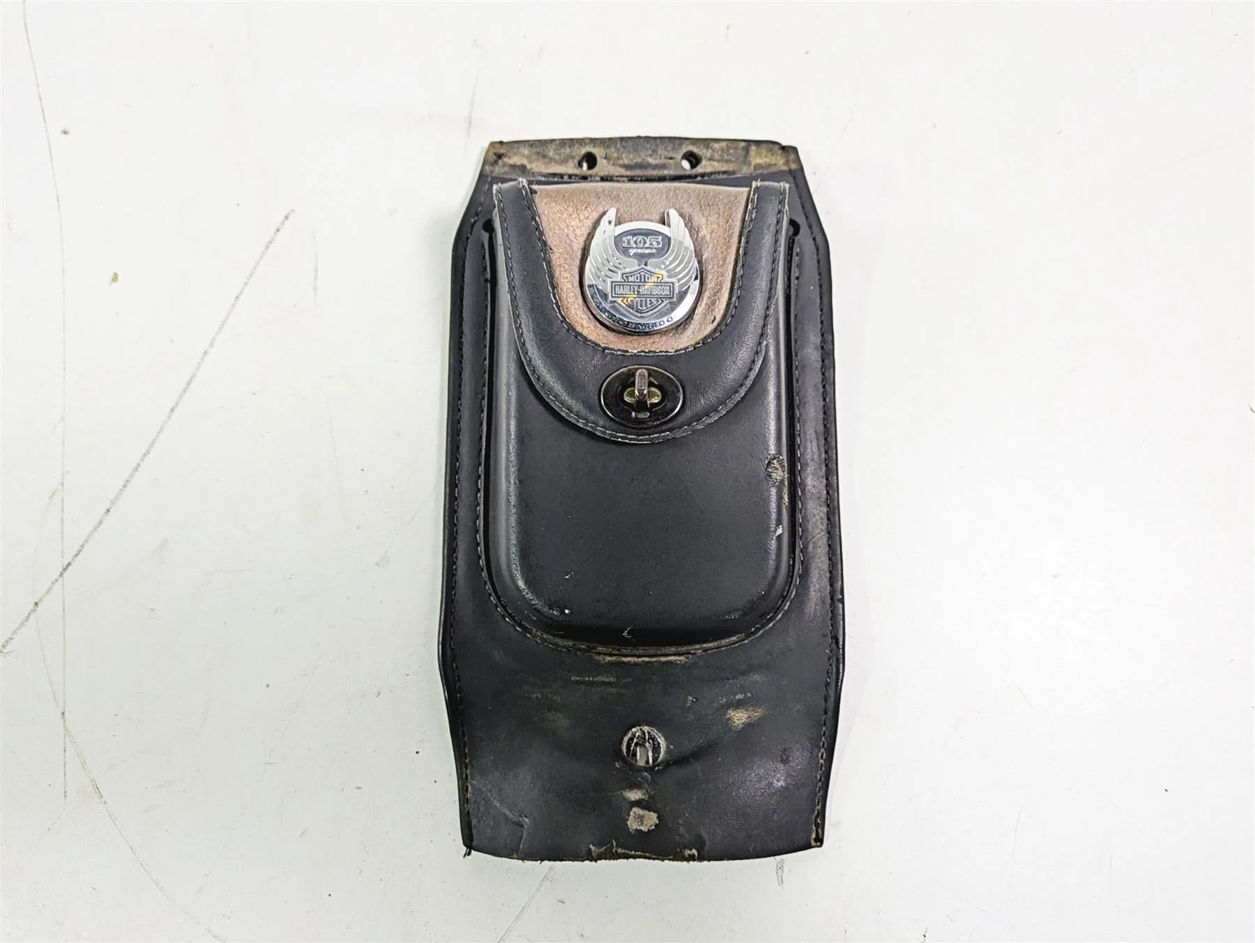 2008 Harley FLSTC 105TH Softail Heritage Fuel Gas Tank Center Bag 91135-09 - Image 5