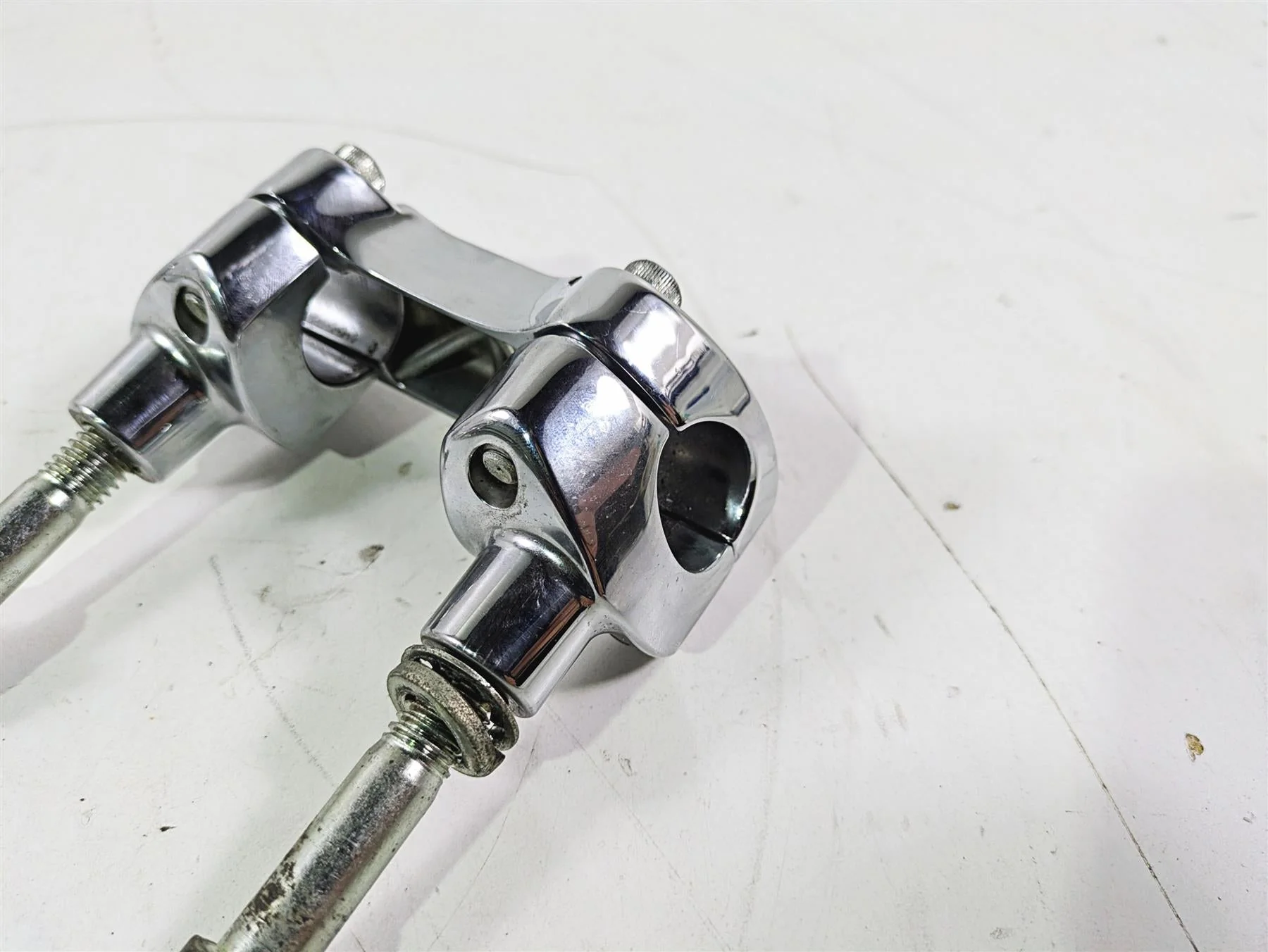 2008 Harley FLSTC 105TH Softail Heritage Handlebar Riser Holder Set 56567-86B - Image 11