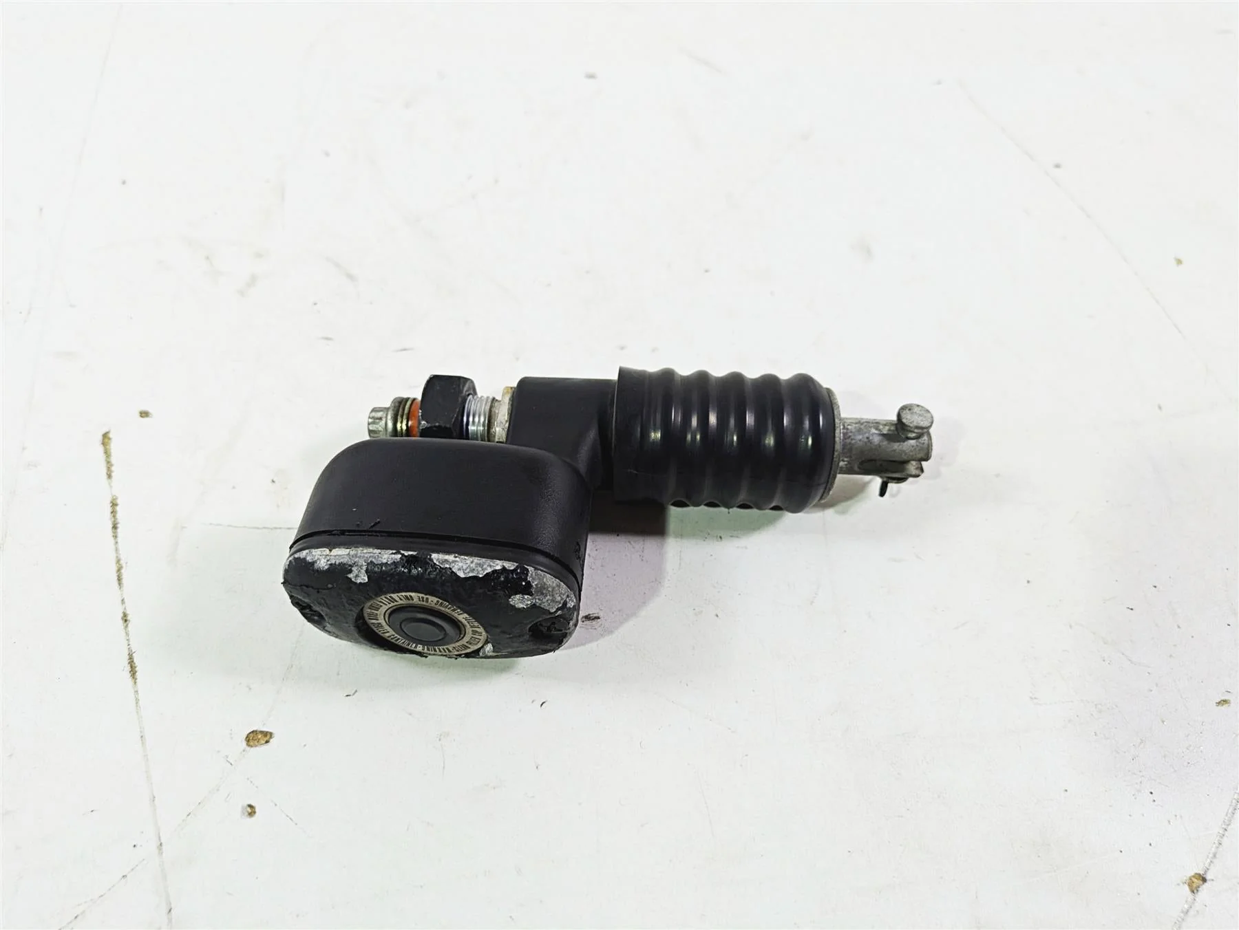 2008 Harley FLSTC 105TH Softail Heritage Rear Brake Master Cylinder 41767-05E - Image 4