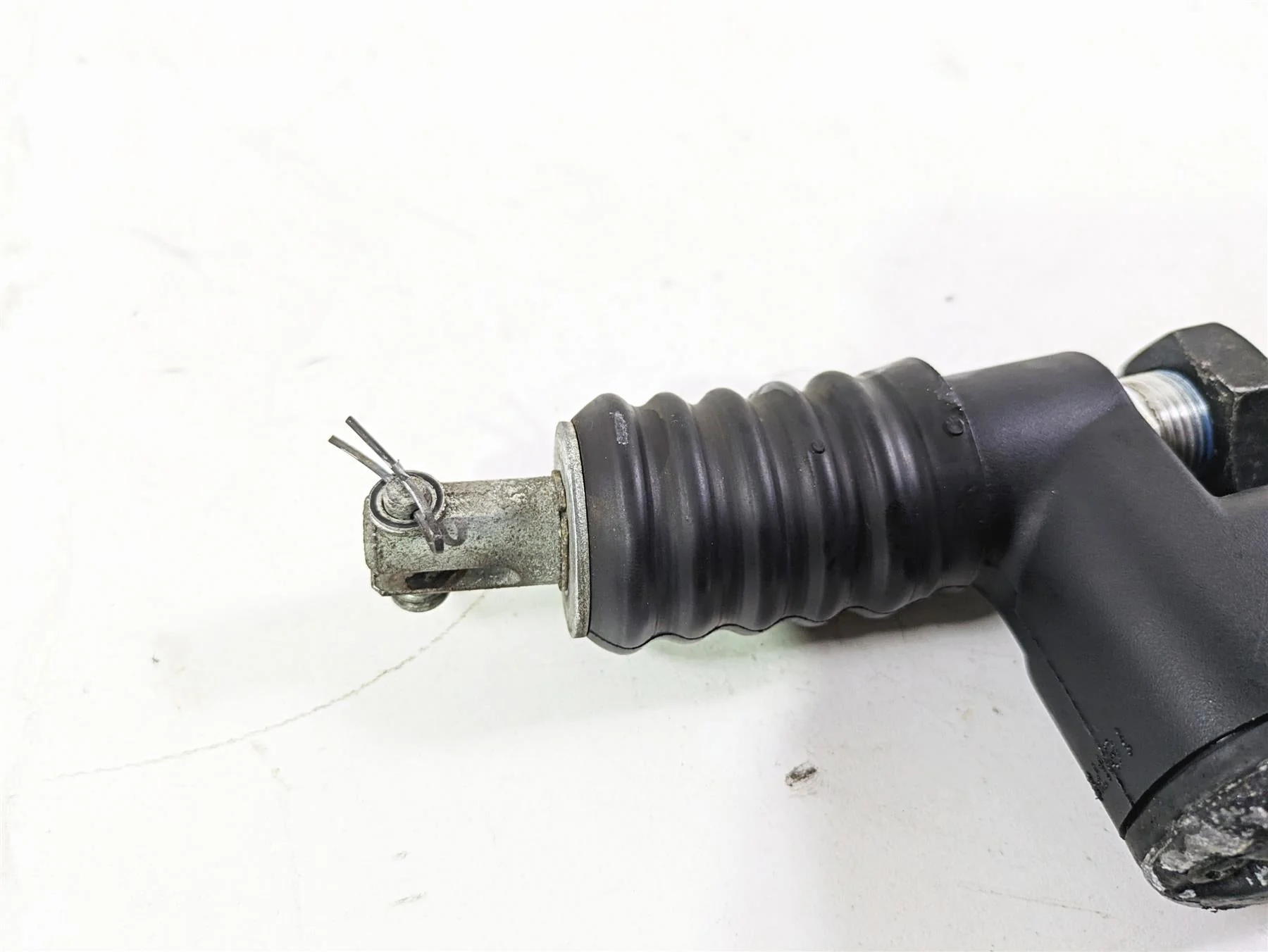 2008 Harley FLSTC 105TH Softail Heritage Rear Brake Master Cylinder 41767-05E - Image 8