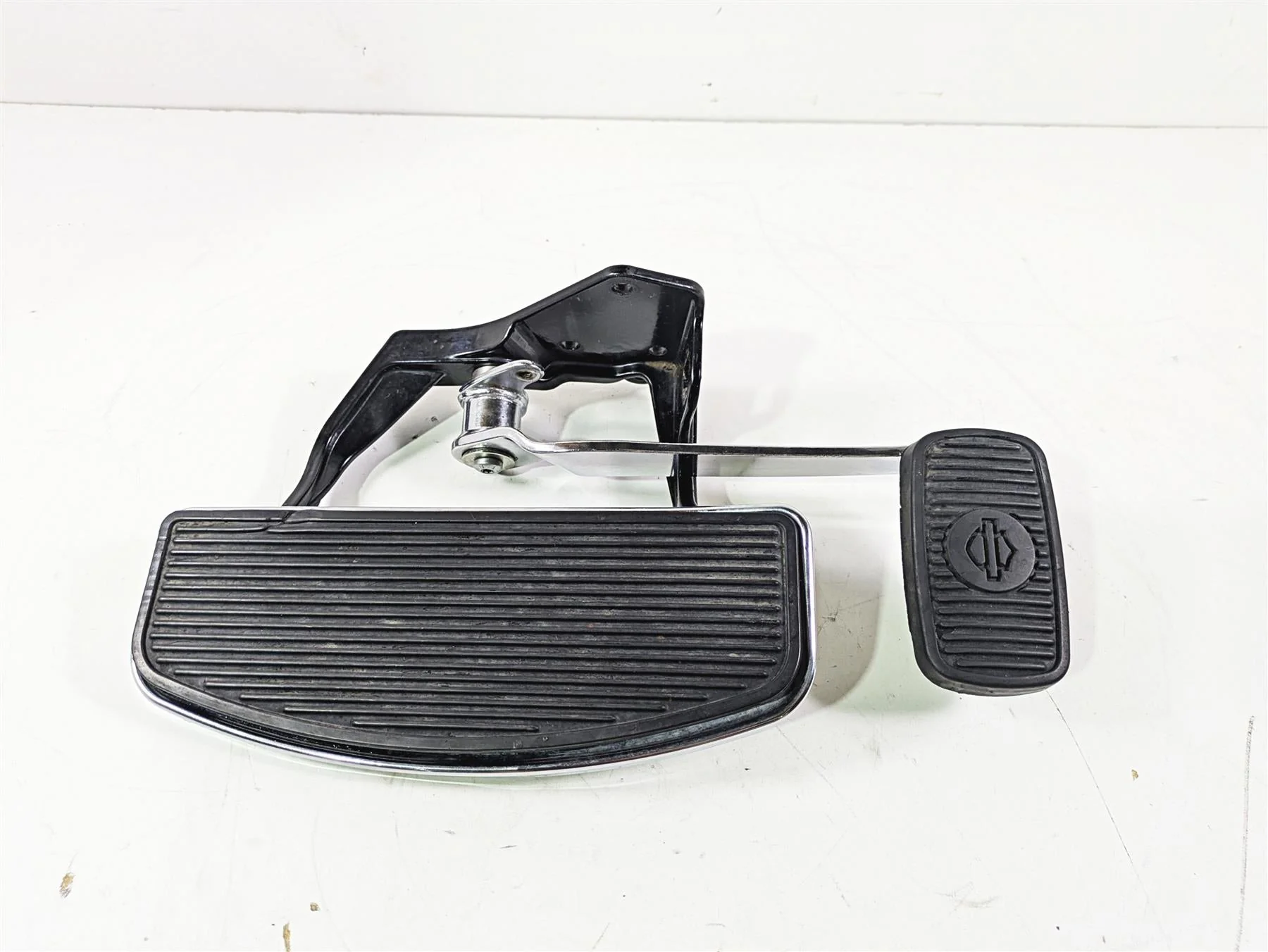 2008 Harley FLSTC 105TH Softail Heritage Right Front Floor Board 50600026