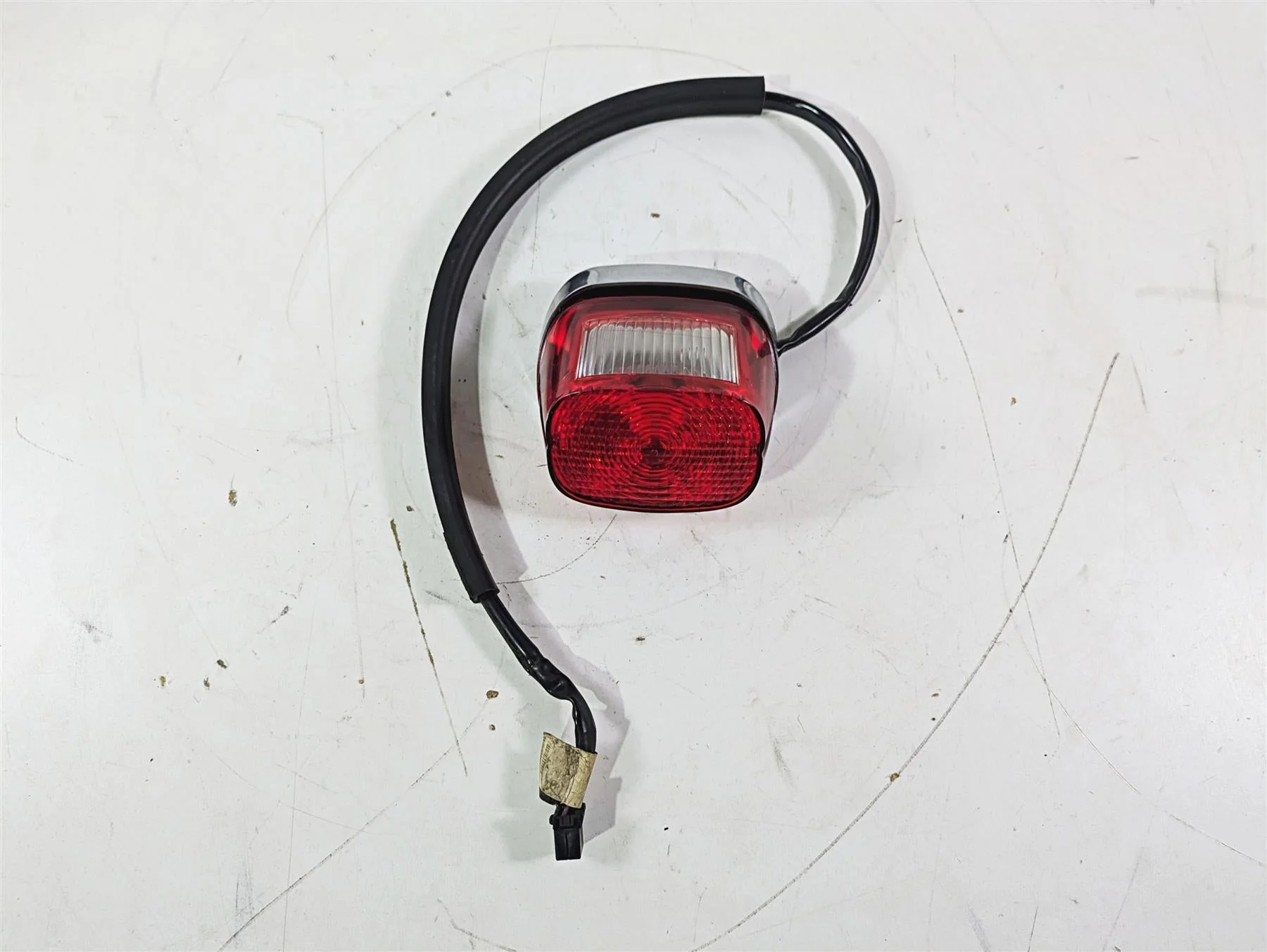 2008 Harley FLSTC 105TH Softail Heritage Tail Light Lamp Taillight 68140-04 - Image 5