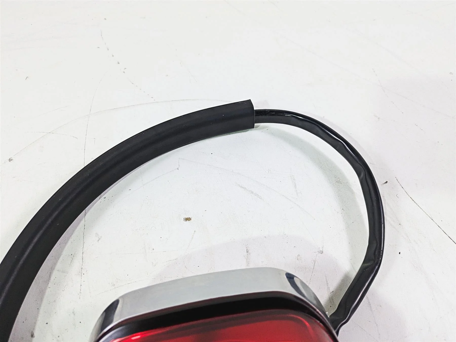 2008 Harley FLSTC 105TH Softail Heritage Tail Light Lamp Taillight 68140-04 - Image 9