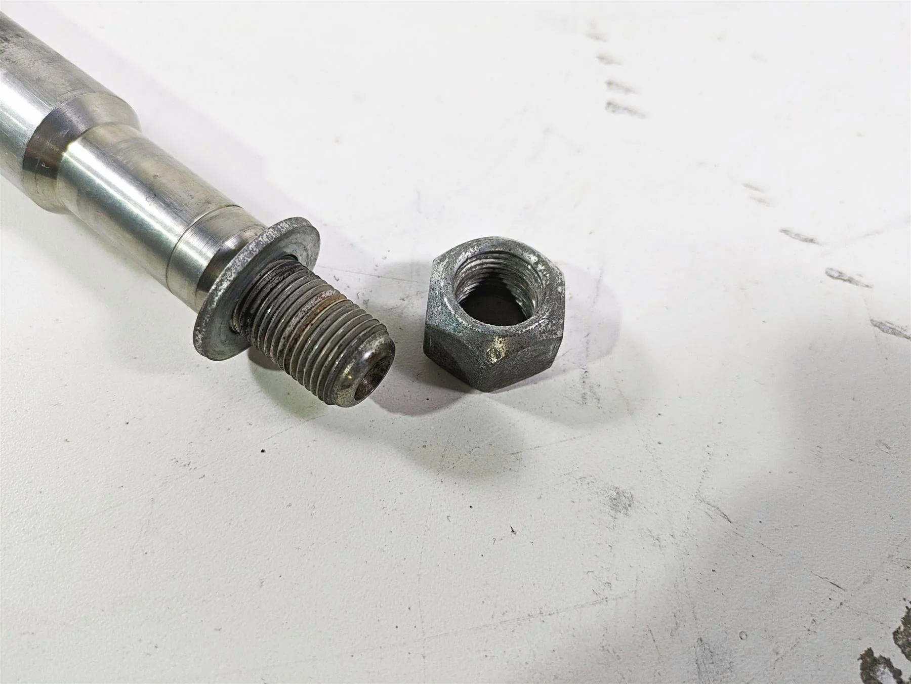 2008 Harley FLSTC Softail Heritage Front Axle Wheel Spindle 25mm 41545-07A - Image 12