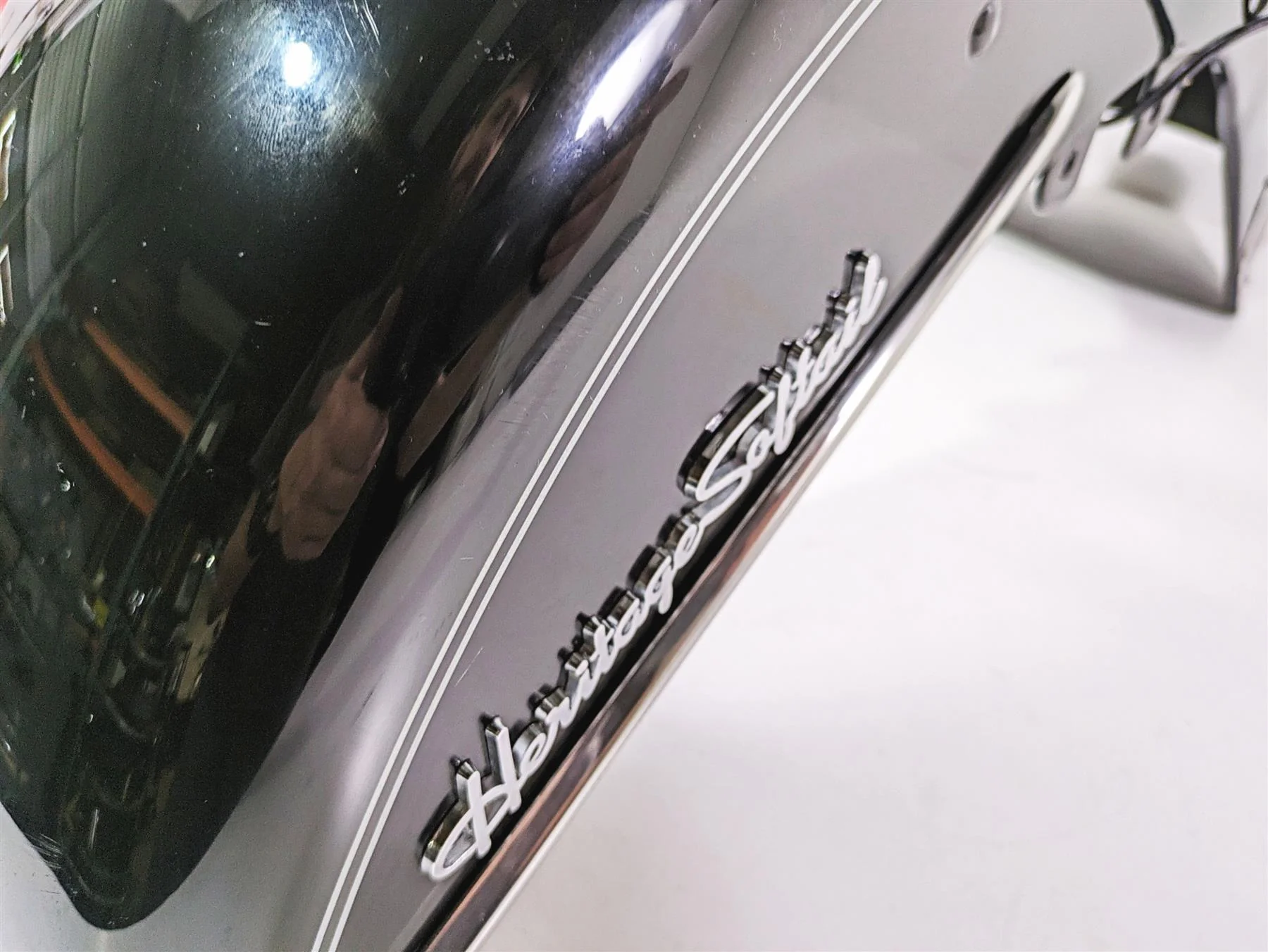 2008 Harley FLSTC Softail Heritage Front Fender Vivid Blavck - Read 59129-03 - Image 7