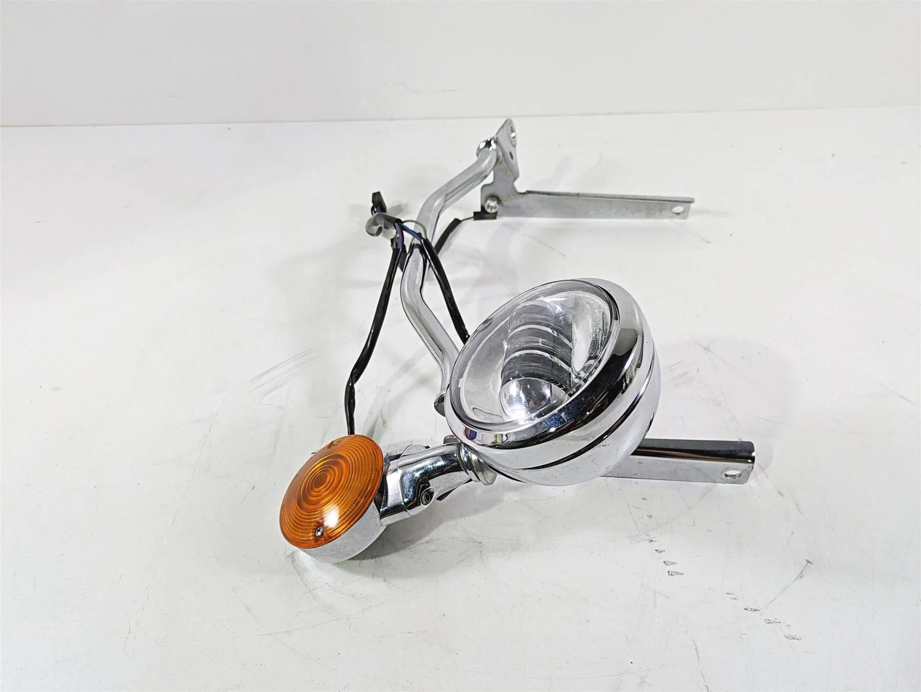 2008 Harley FLSTC Softail Heritage Front Spot Light Blinker - For Parts 58082-02 - Image 2