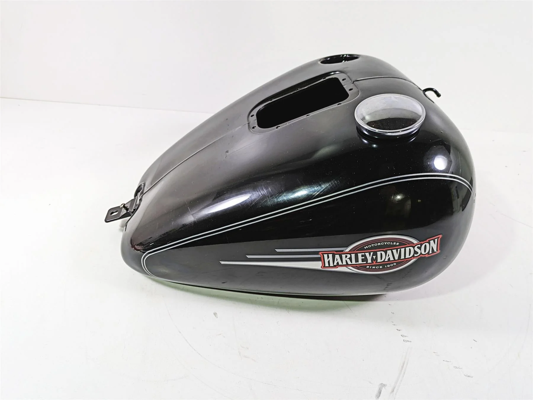 2008 Harley FLSTC Softail Heritage Fuel Gas Petrol Tank 5 Gallon - Read 61000800 - Image 7