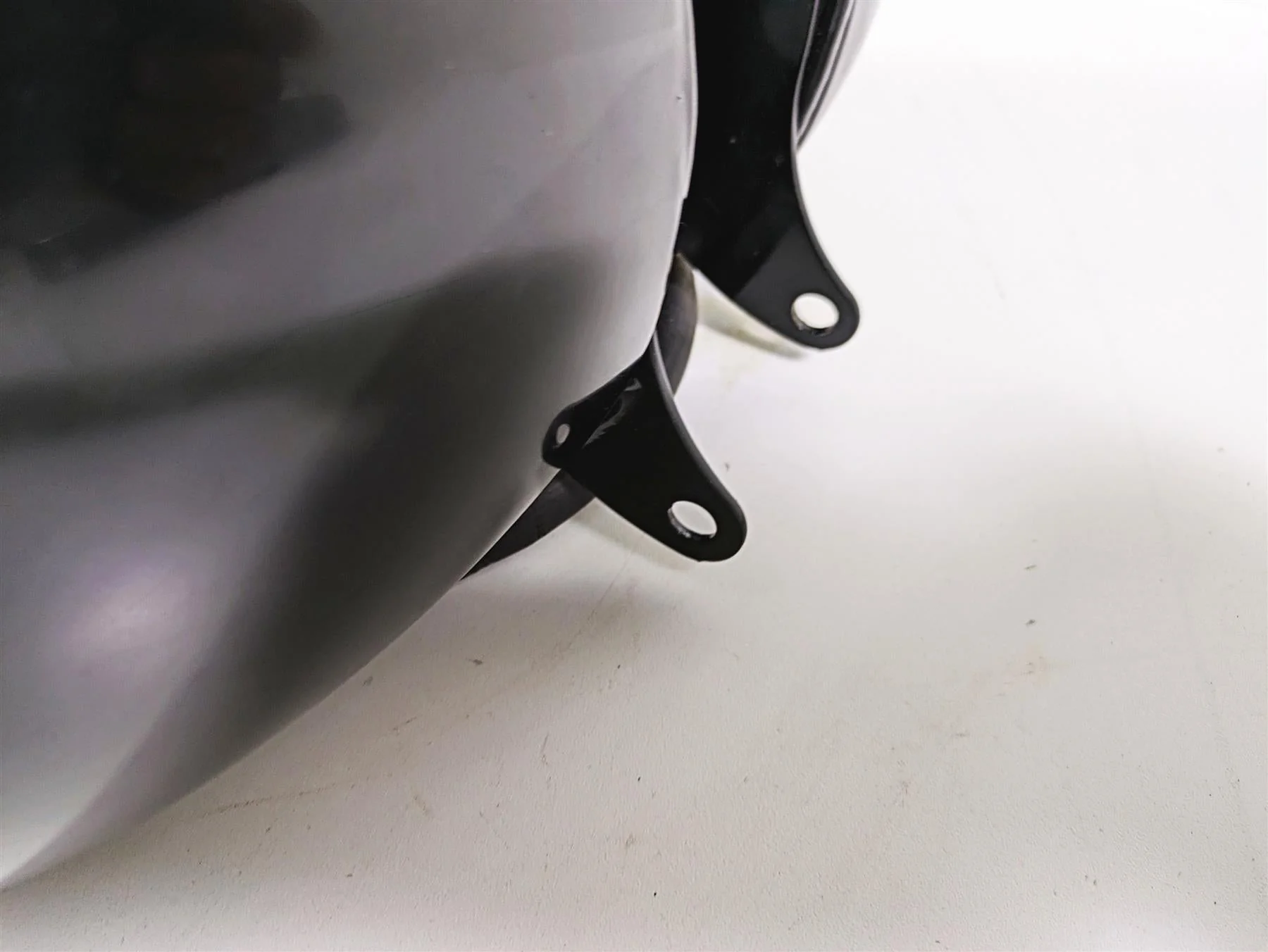 2008 Harley FLSTC Softail Heritage Fuel Gas Petrol Tank 5 Gallon - Read 61000800 - Image 9