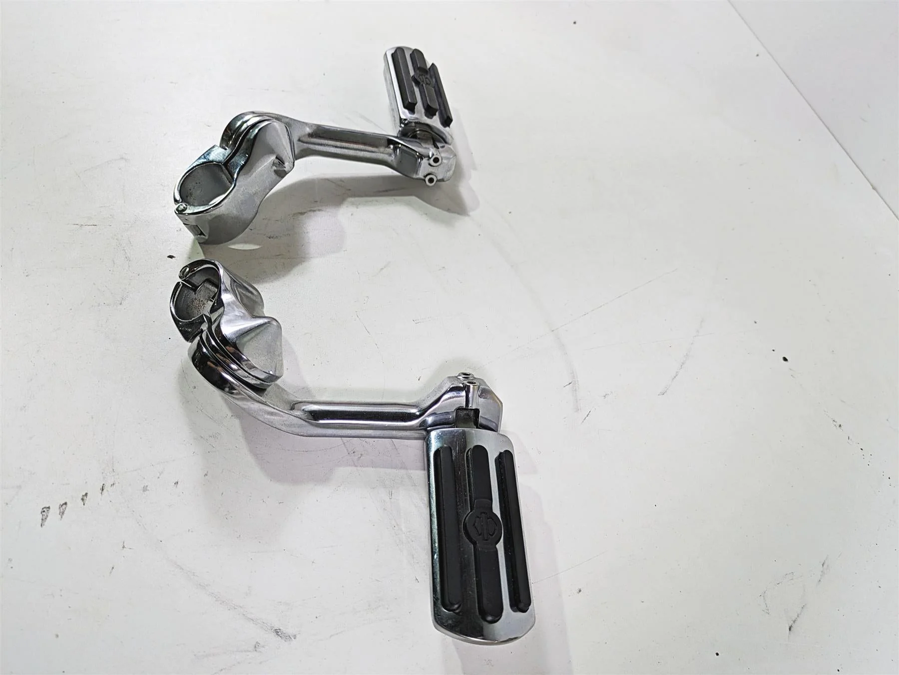 2008 Harley FLSTC Softail Heritage Highway High Way Footpeg Foot Peg Set - Image 3