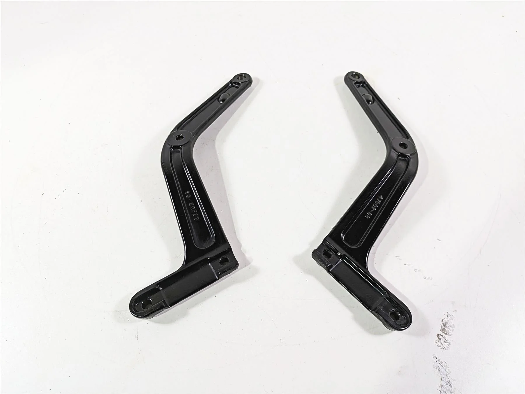2008 Harley FLSTC Softail Heritage Rear Black Fender Mount Struts 47808-08 - Image 8